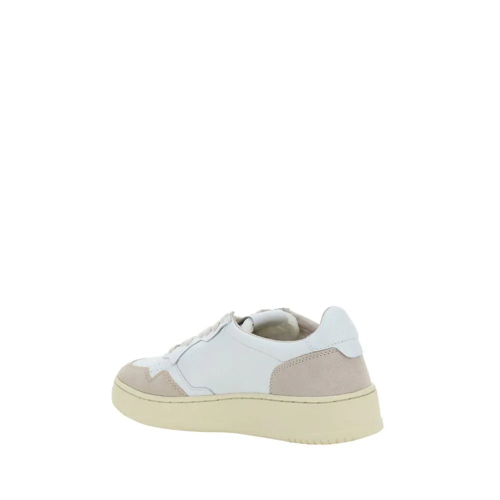 Autry White Calf Leather Bos Taurus Low Top Sneakers - Zeiniez