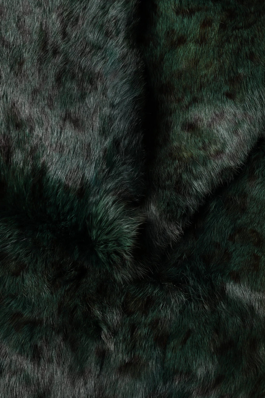 Dolce & Gabbana Black Green Stripe Fur Shawl Neck Wrap 180cm x49cm Scarf - Zeiniez