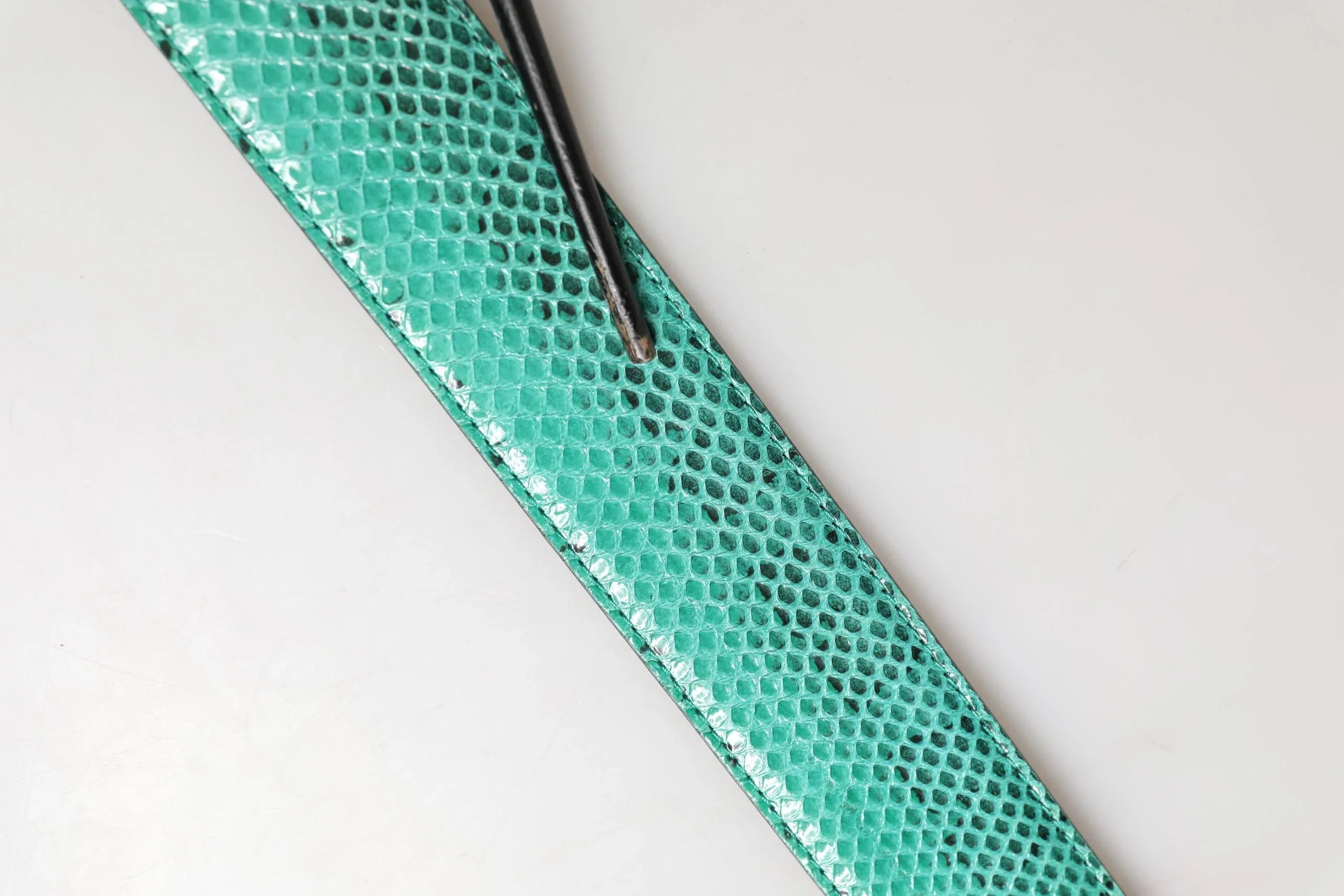 Dolce & Gabbana Green Leather DG Logo Embellished Buckle Belt - Zeiniez