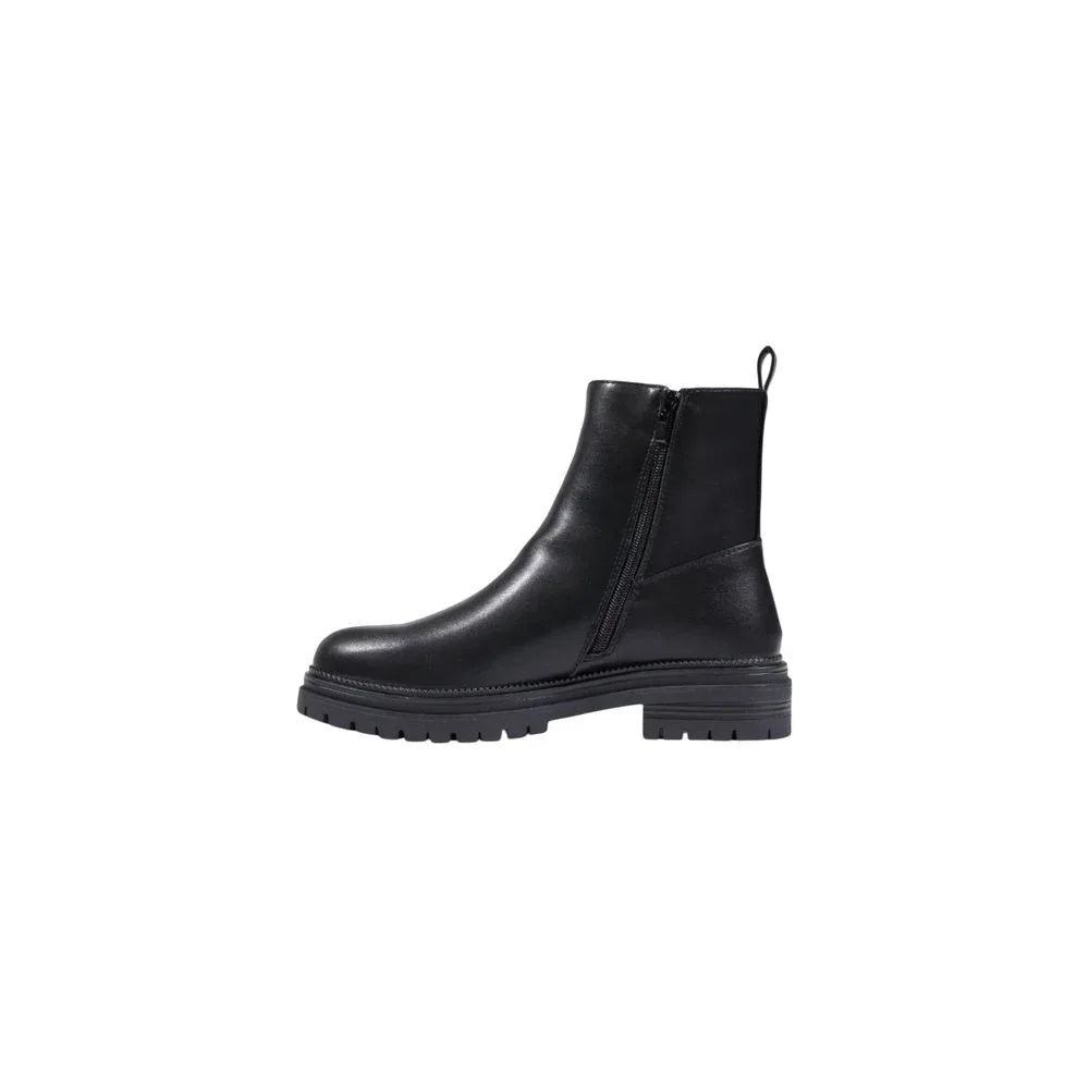 Alviero Martini Prima Classe Black Polyethylene Ankle Boots - Zeiniez