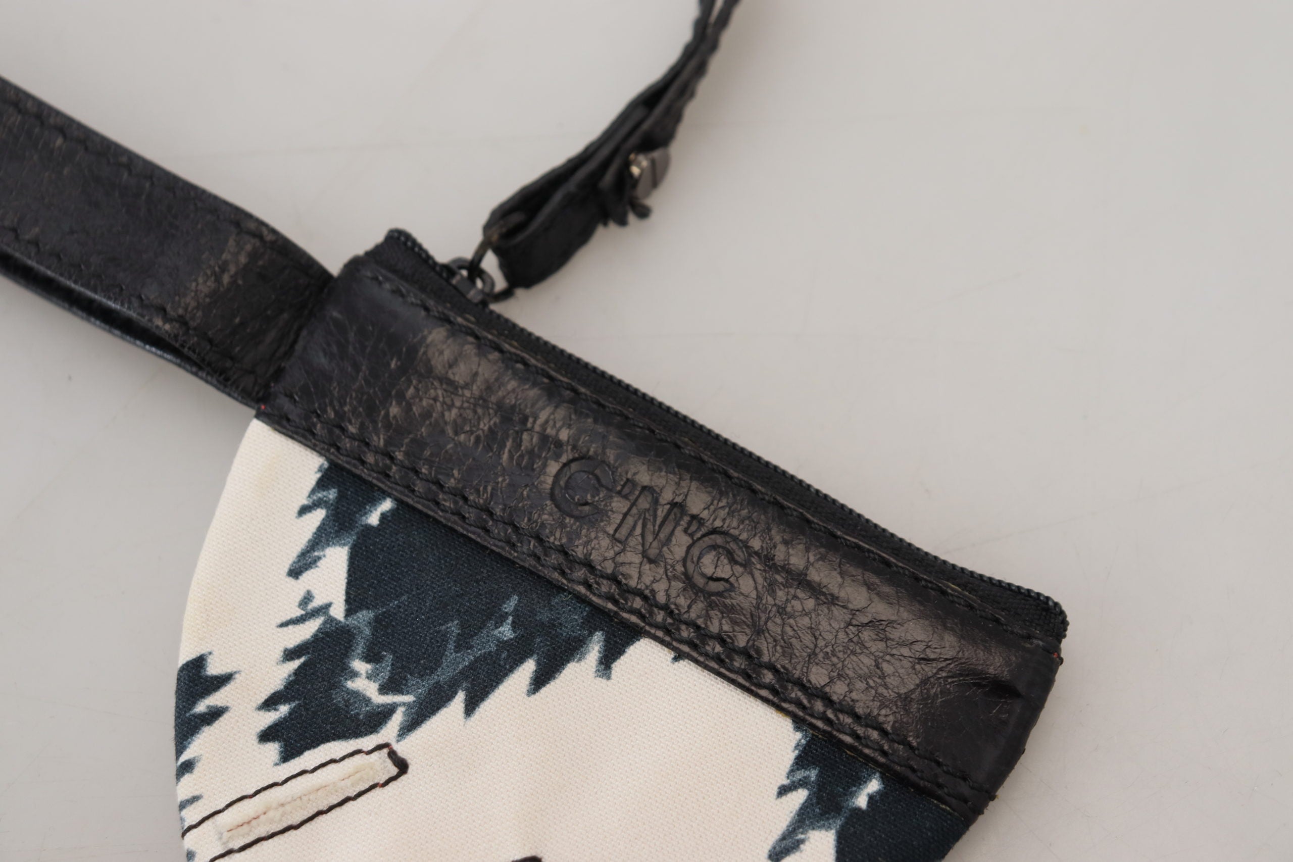 Costume National White Genuine Leather Coin Purse Strap Wallet - Zeiniez