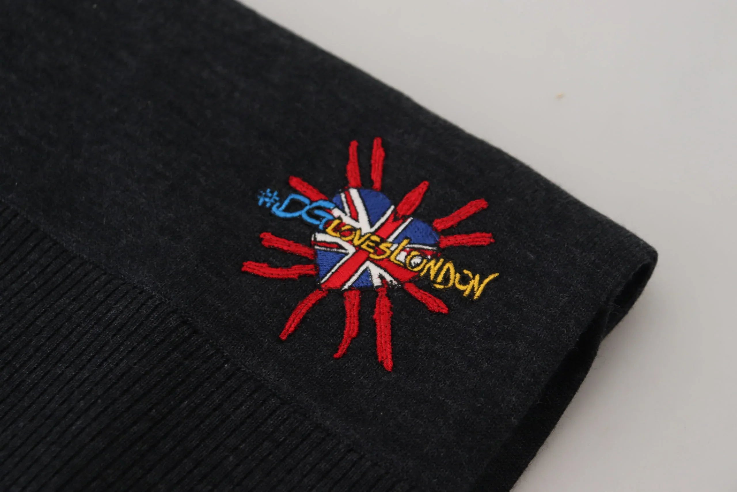 Dolce & Gabbana Black Sacred Heart #DGLovesLondon Wrap Scarf - Zeiniez