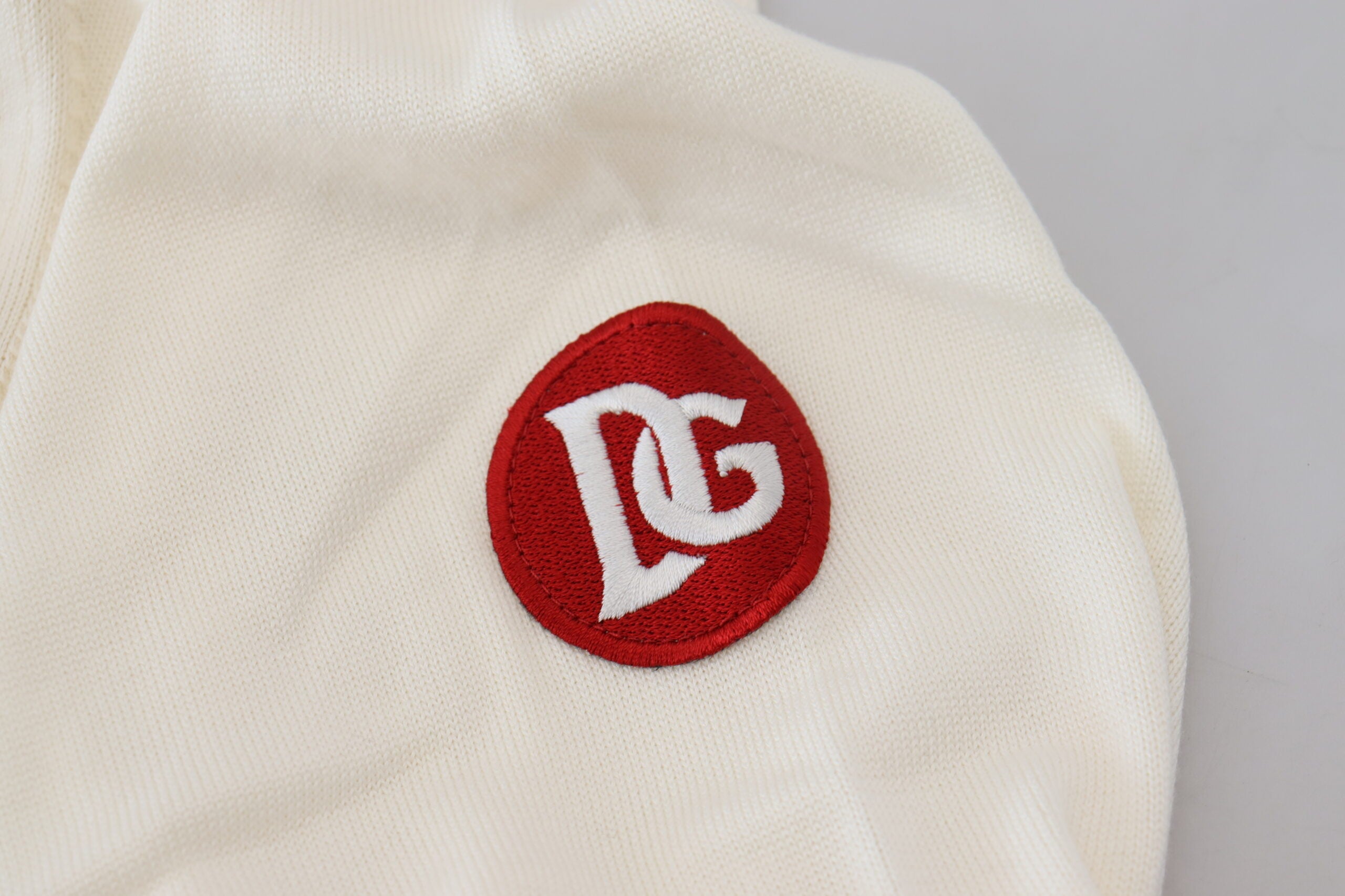 Dolce & Gabbana White Red Knitted V-neck Pullover Sweater - Zeiniez