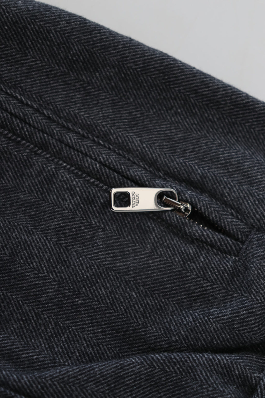 Dolce & Gabbana Gray Cotton Jogger Men Pants - Zeiniez