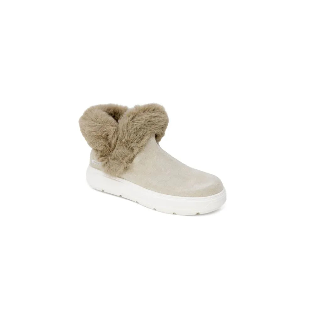 Love Moschino Beige Leather Chunky Sneakers - Zeiniez