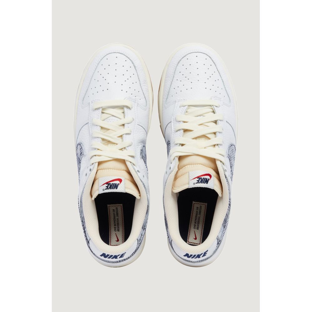 Nike Blue Leather Low Top Sneakers - Zeiniez