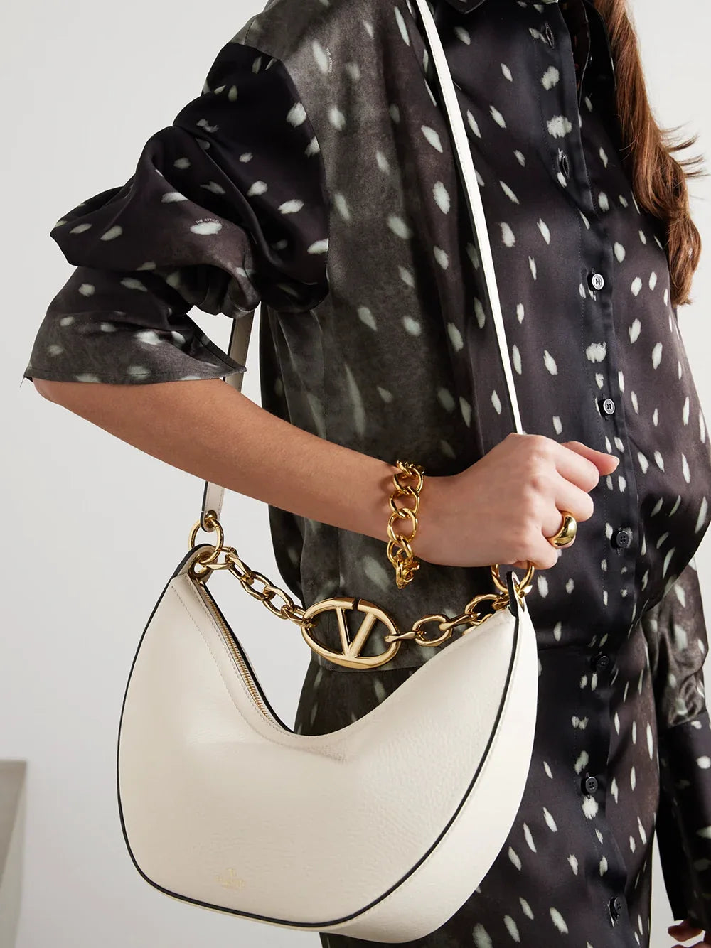 Valentino Garavani Ivory Leather Small Hobo Vlogo Shoulder Bag - Zeiniez