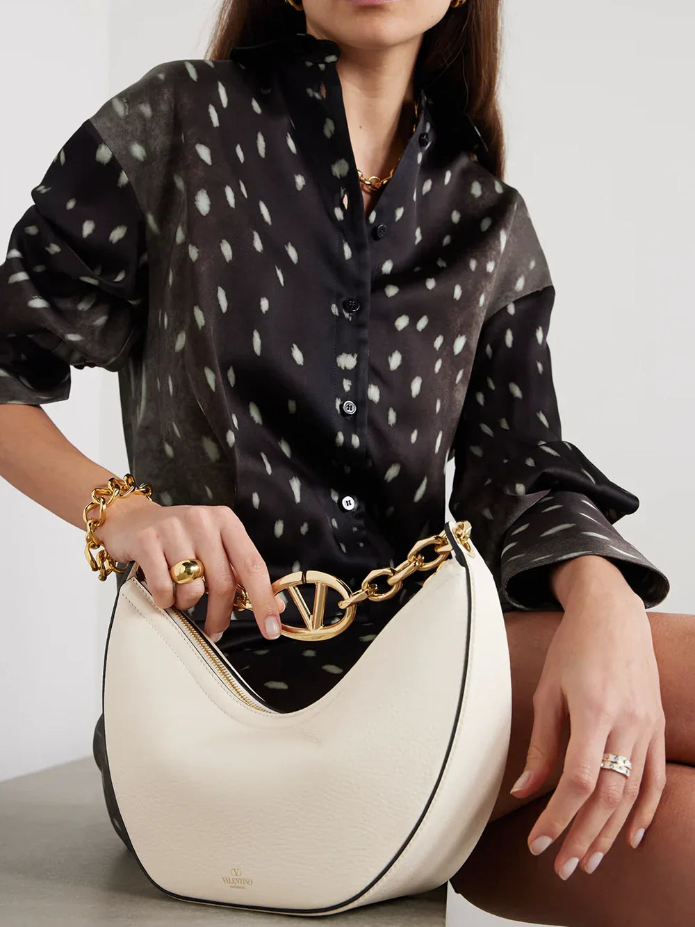 Valentino Garavani Ivory Leather Small Hobo Vlogo Shoulder Bag - Zeiniez