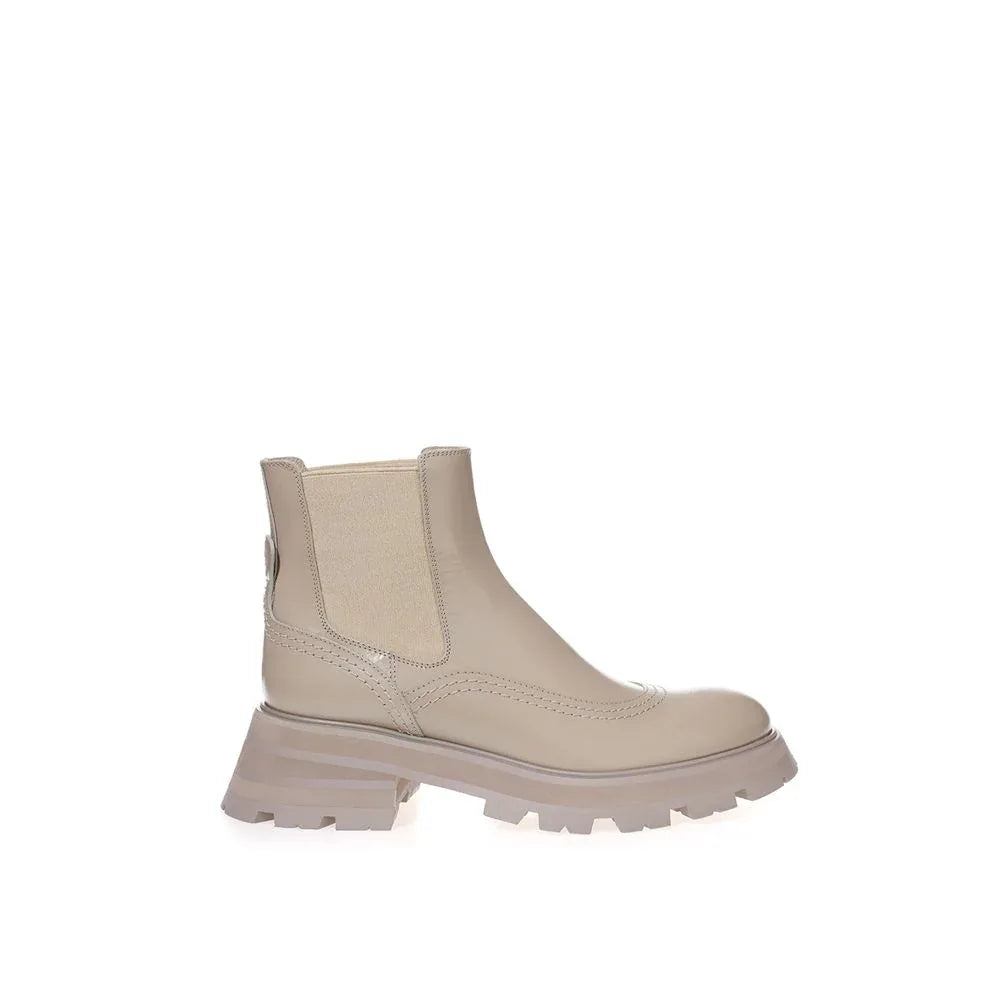 Alexander McQueen Beige Leather Chelsea Boots - Zeiniez
