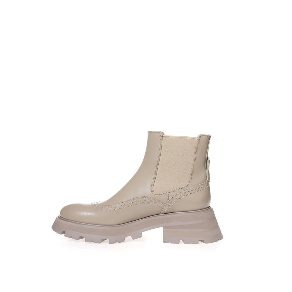 Alexander McQueen Beige Leather Chelsea Boots - Zeiniez