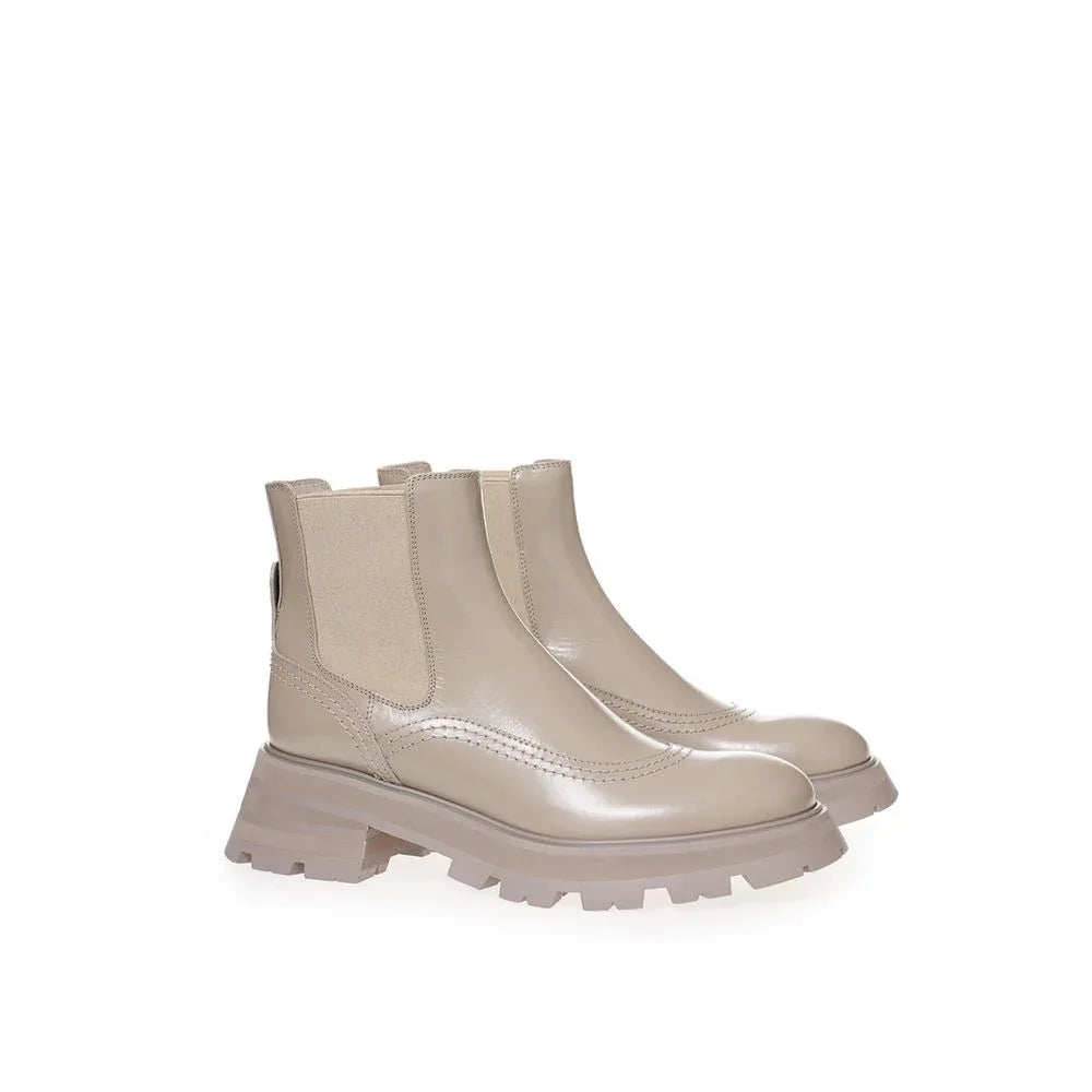 Alexander McQueen Beige Leather Chelsea Boots - Zeiniez