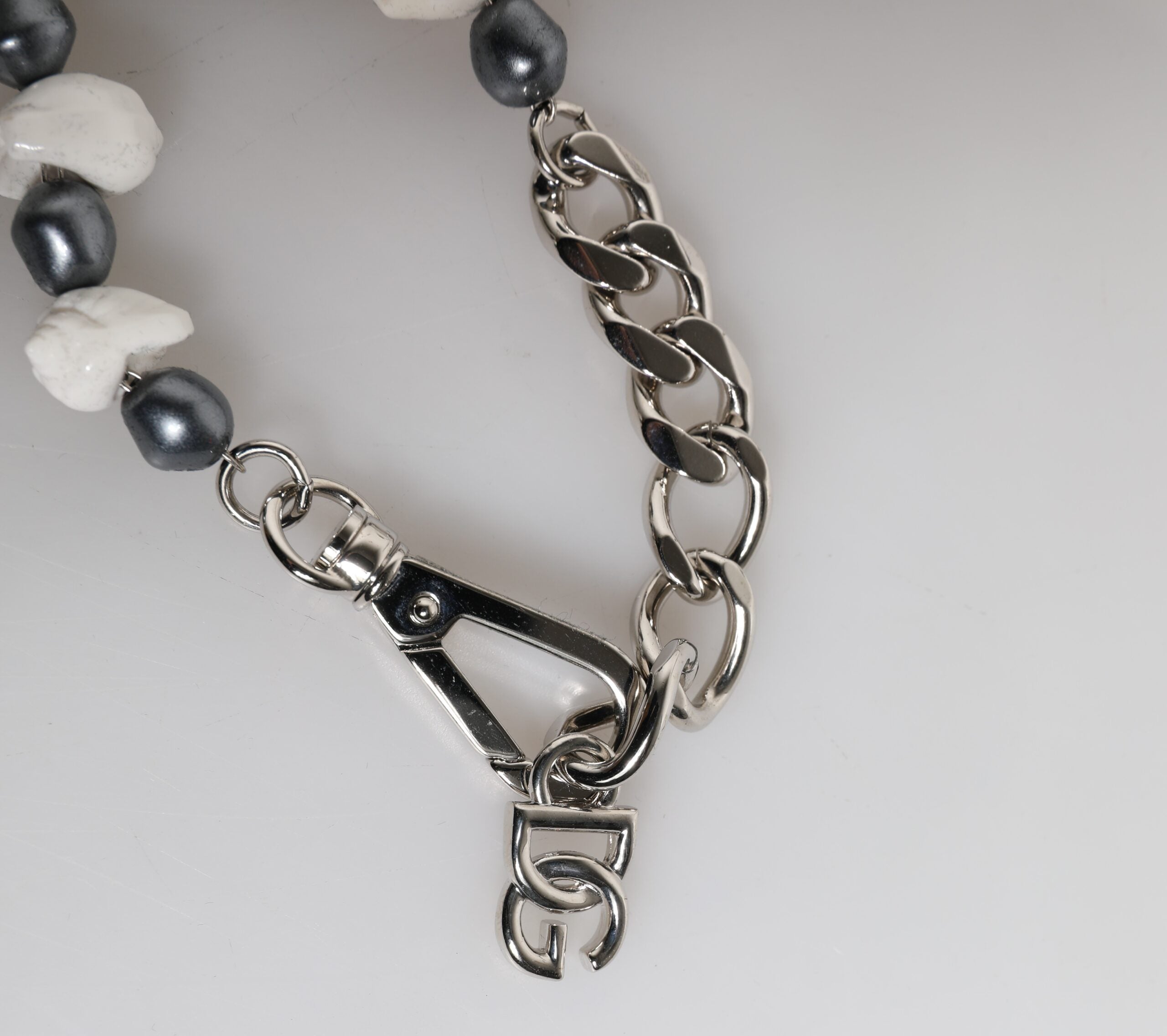 Dolce & Gabbana Silver Tone Brass Beaded Shell DG Logo Pendant Bracelet - Zeiniez