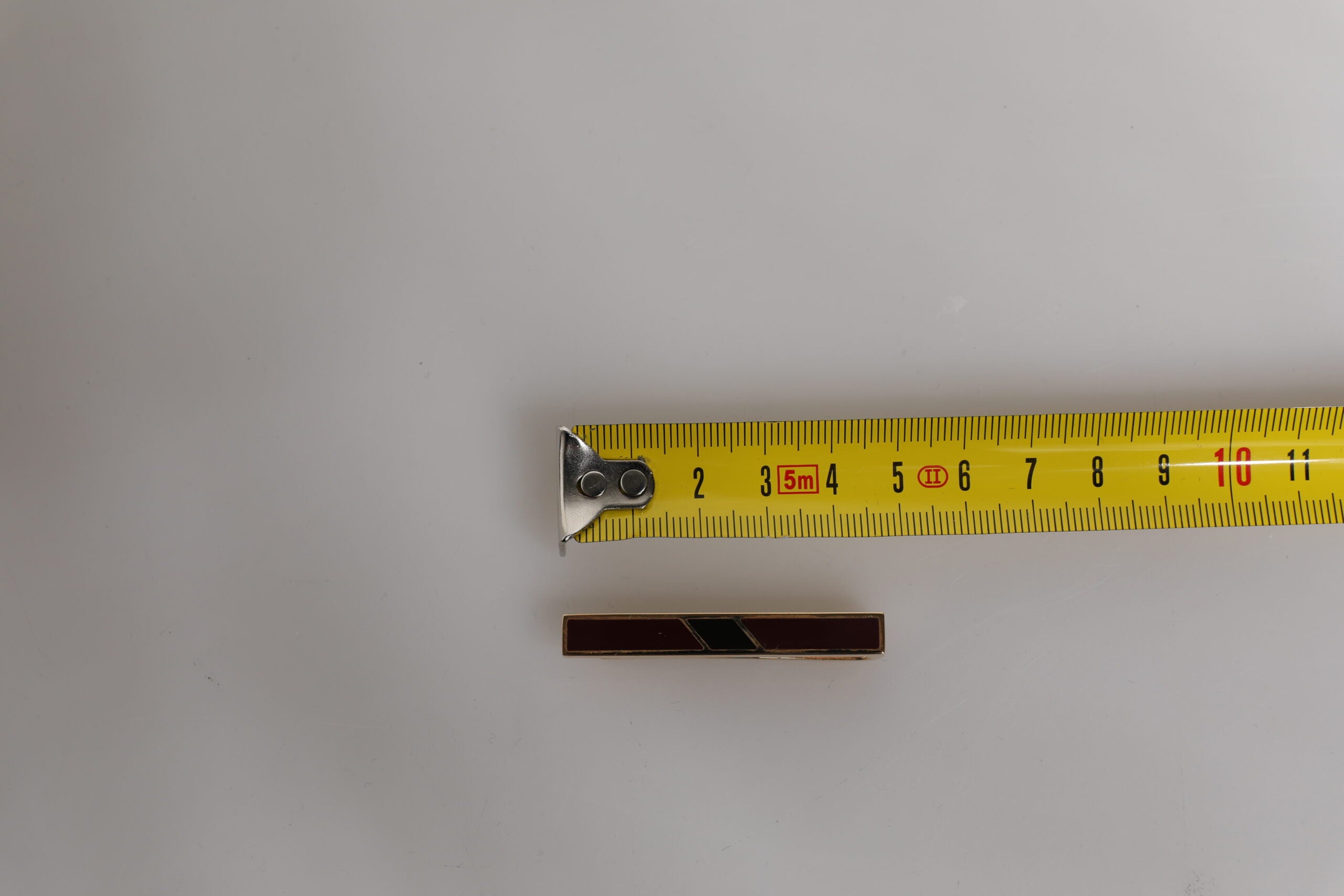 Dolce & Gabbana Multicolor Gold Tone Brass Tie Clip Bar - Zeiniez