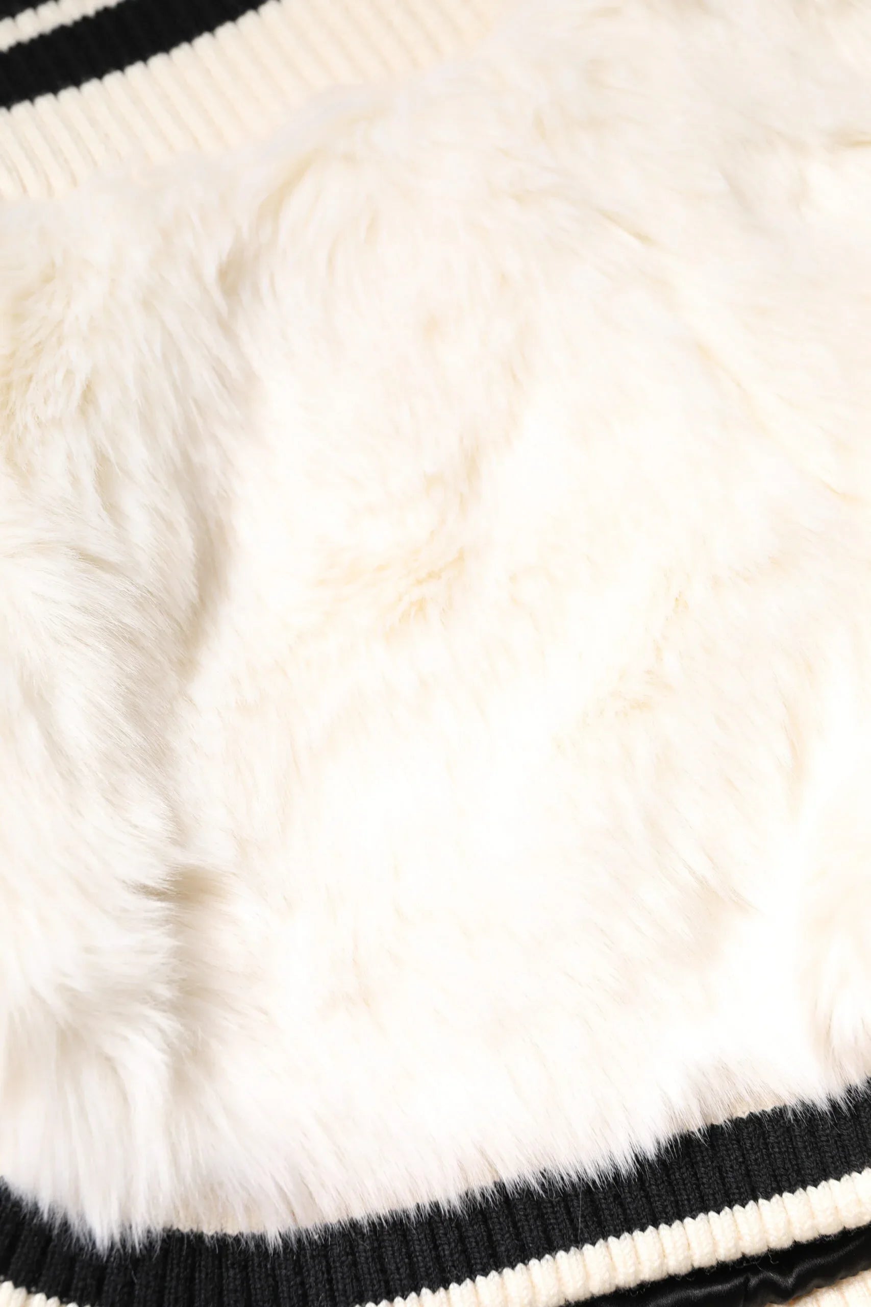 Dolce & Gabbana White Faux Fur High Waisted Hot Pants Short - Zeiniez