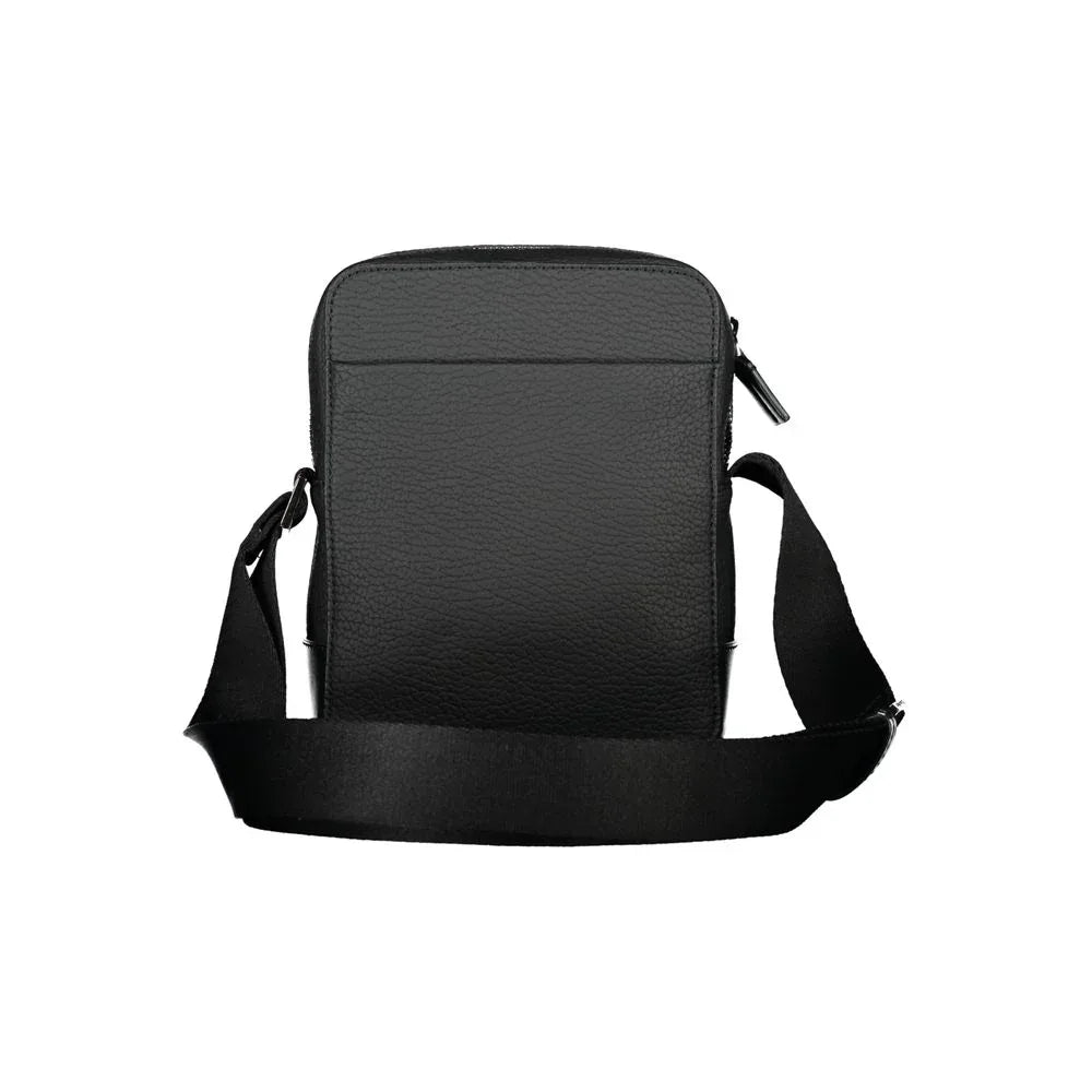 Calvin Klein Sleek Black Shoulder Bag with Contrasting Details - Zeiniez