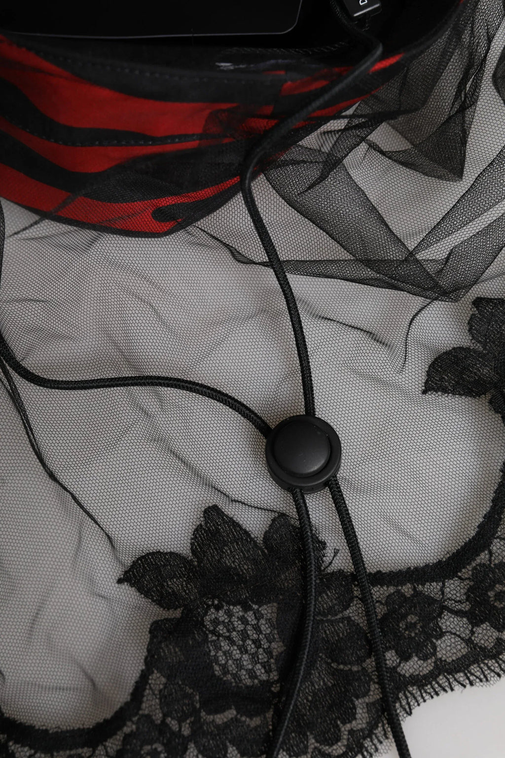 Dolce & Gabbana Black Red Stripes Lace Tulle Bucket Hat - Zeiniez