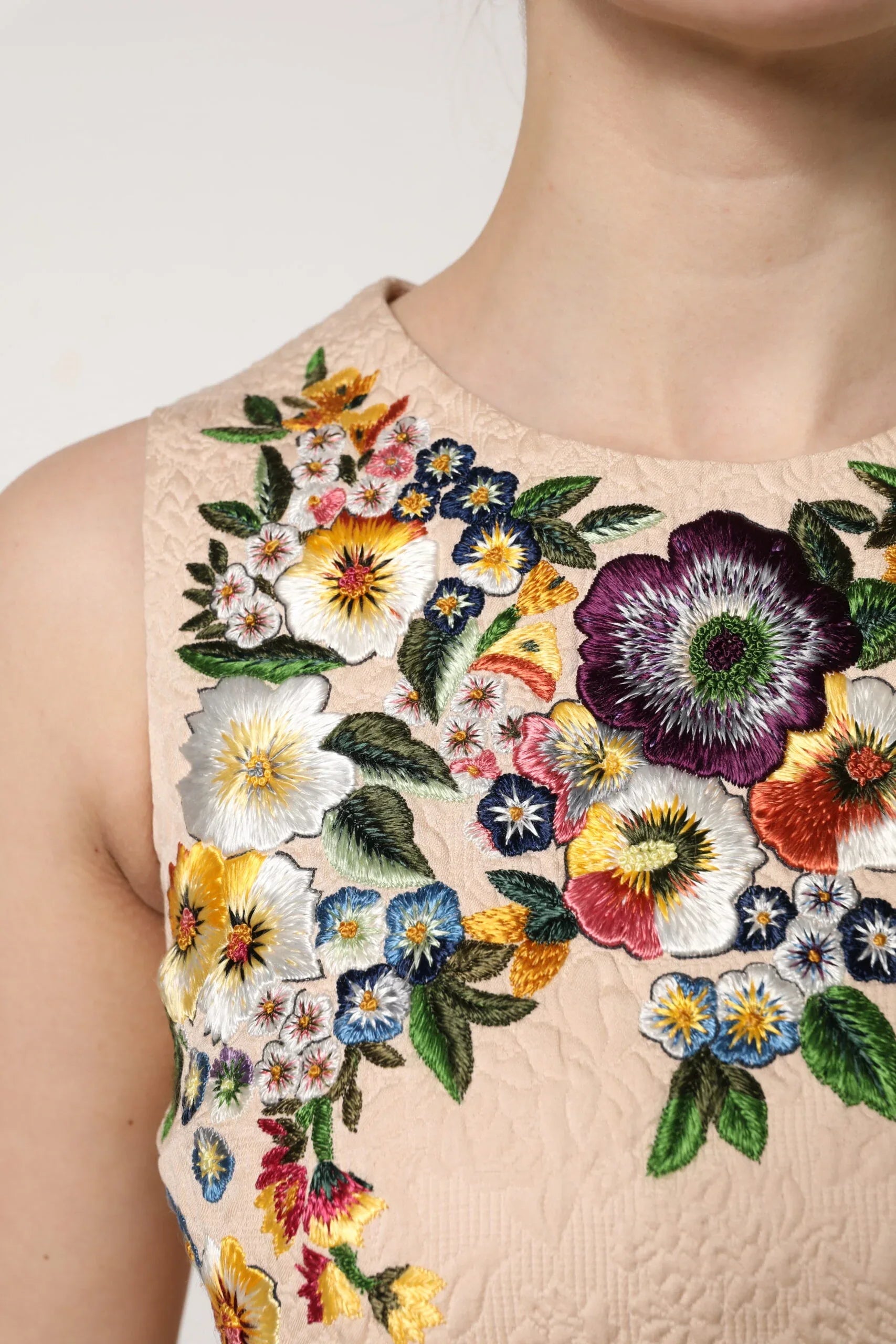 Dolce & Gabbana Beige Floral Embroidery Sleeveless Tank Top - Zeiniez
