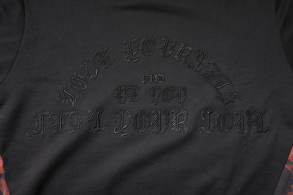 Dolce & Gabbana Black Embroidered Crew Neck Pullover Sweater - Zeiniez