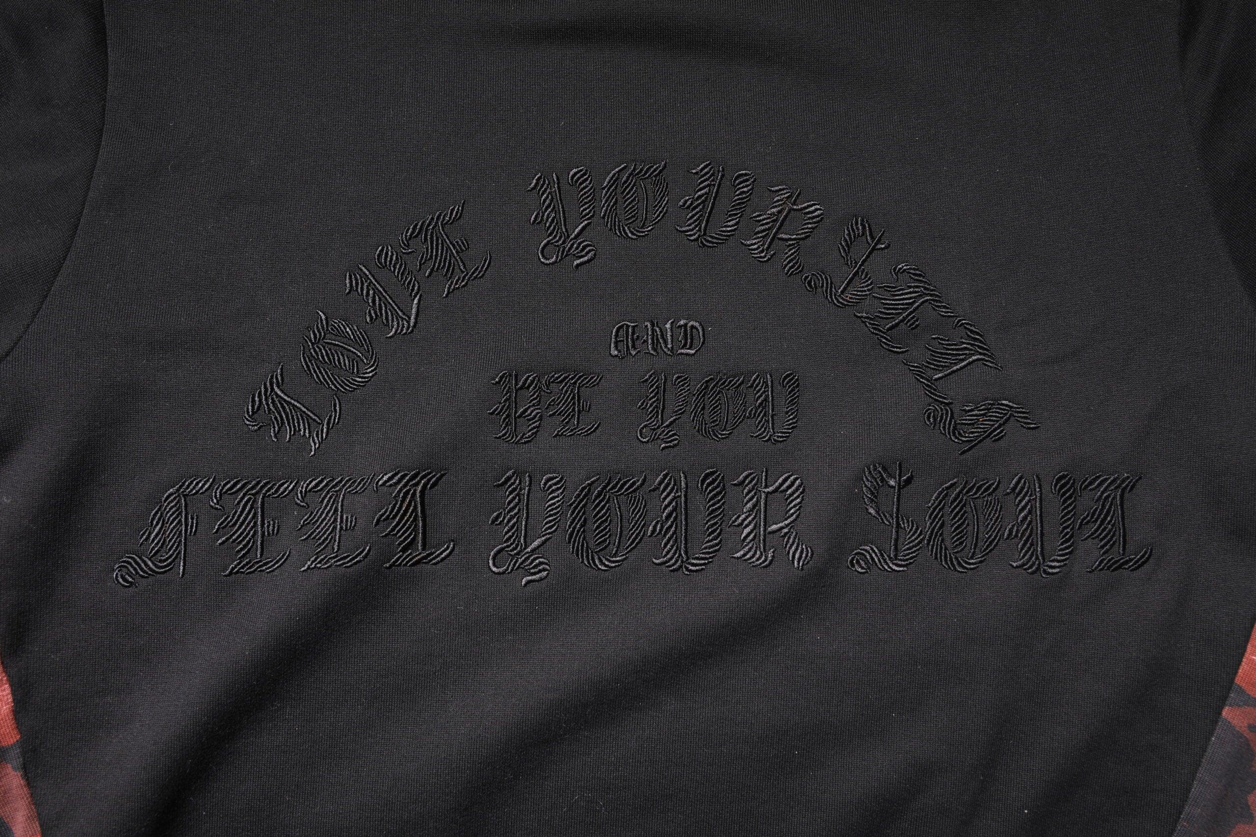 Dolce & Gabbana Black Embroidered Crew Neck Pullover Sweater - Zeiniez