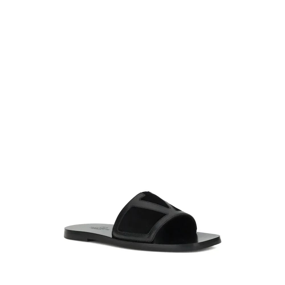 Valentino Garavani Black Calf Leather Bos Taurus Flat Sandals - Zeiniez