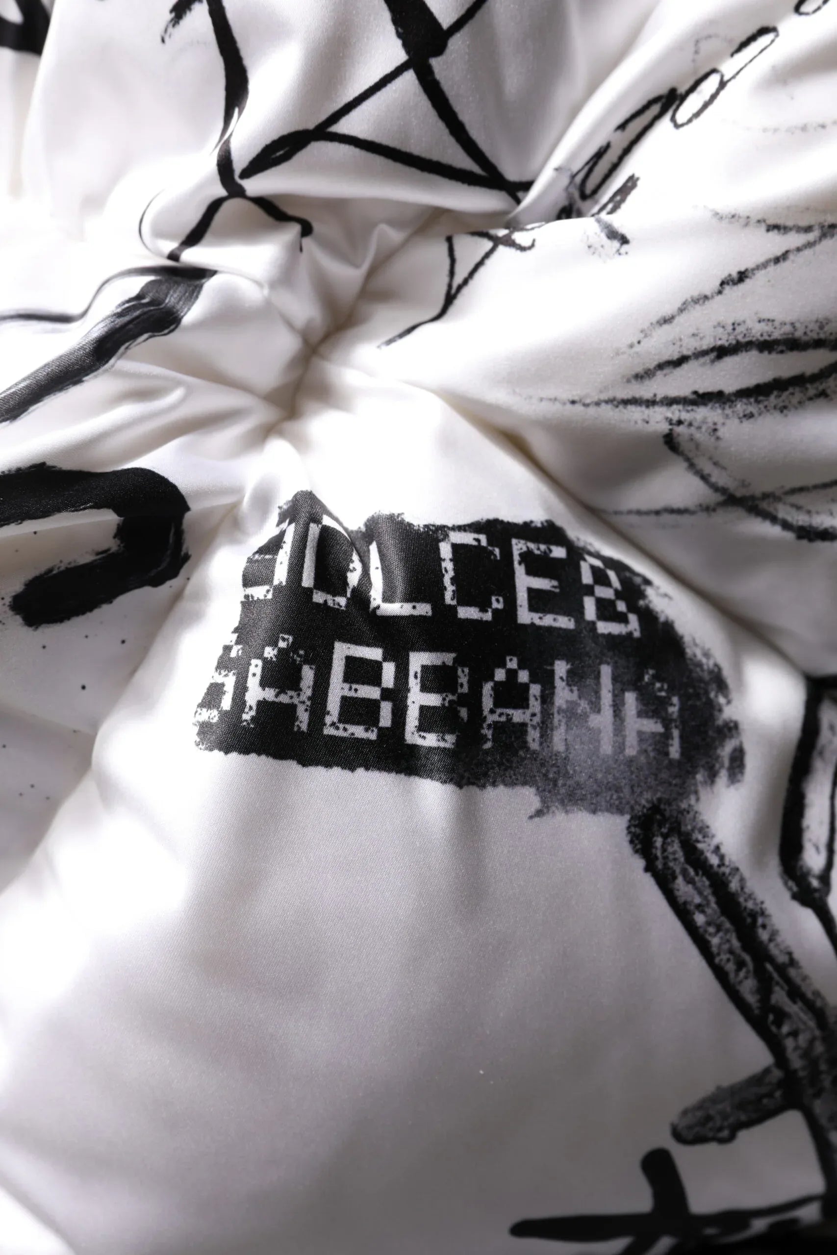 Dolce & Gabbana White Polyester Printed Hood Quilted Hat - Zeiniez