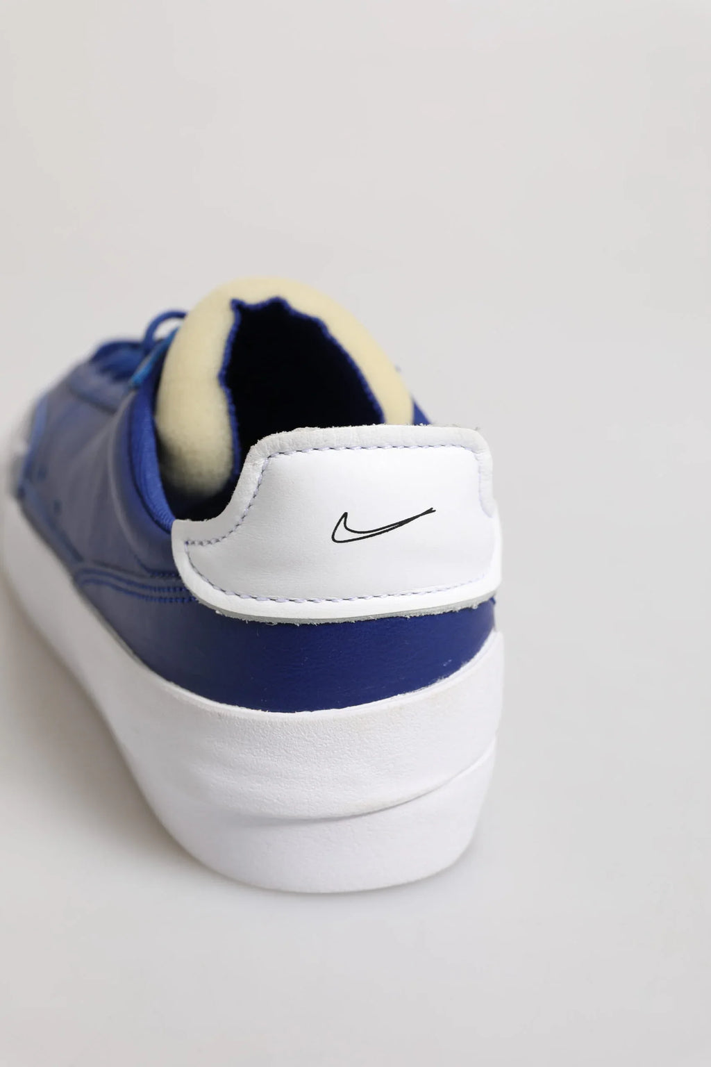 Nike White Blue Lace Up Low Top Drop-Type PRM Sneakers Shoes - Zeiniez