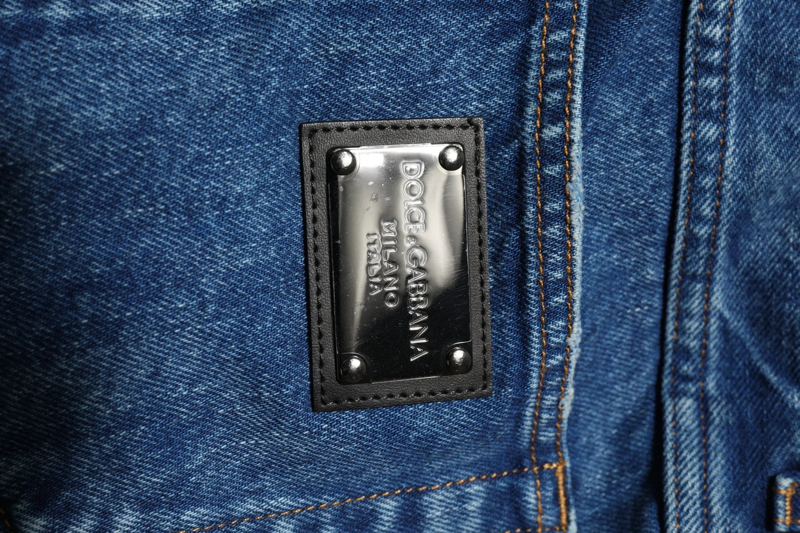 Dolce & Gabbana Blue Cotton Logo Plaque Denim Jeans - Zeiniez