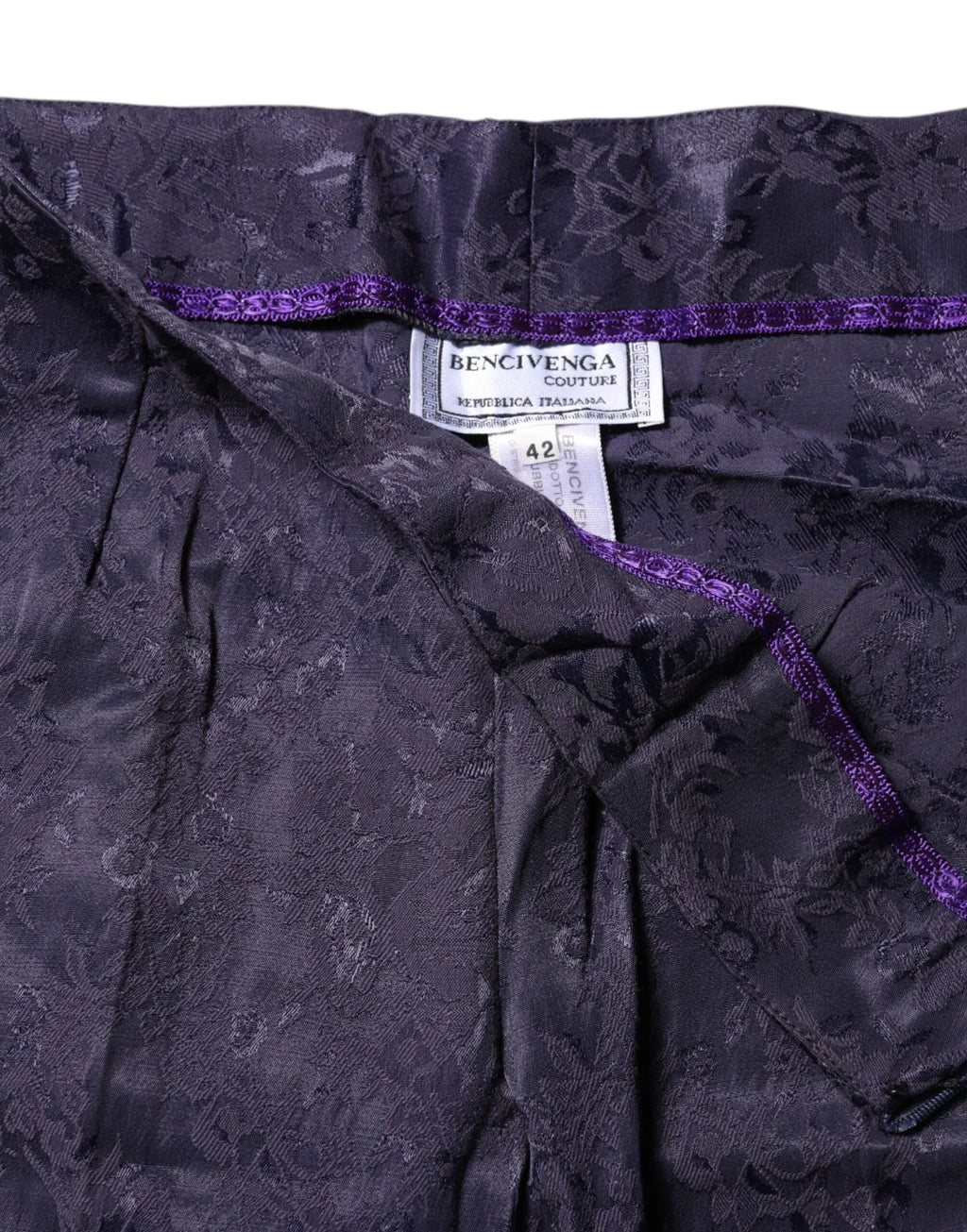 BENCIVENGA Purple Jacquard High Waisted Pants - Zeiniez