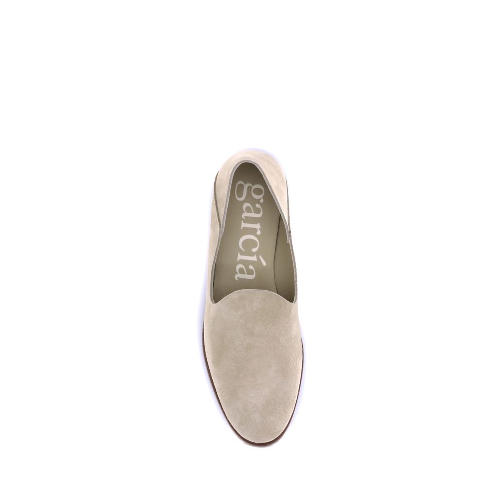 Pedro García Beige Calf Leather Bos Taurus Slip-On Loafers - Zeiniez