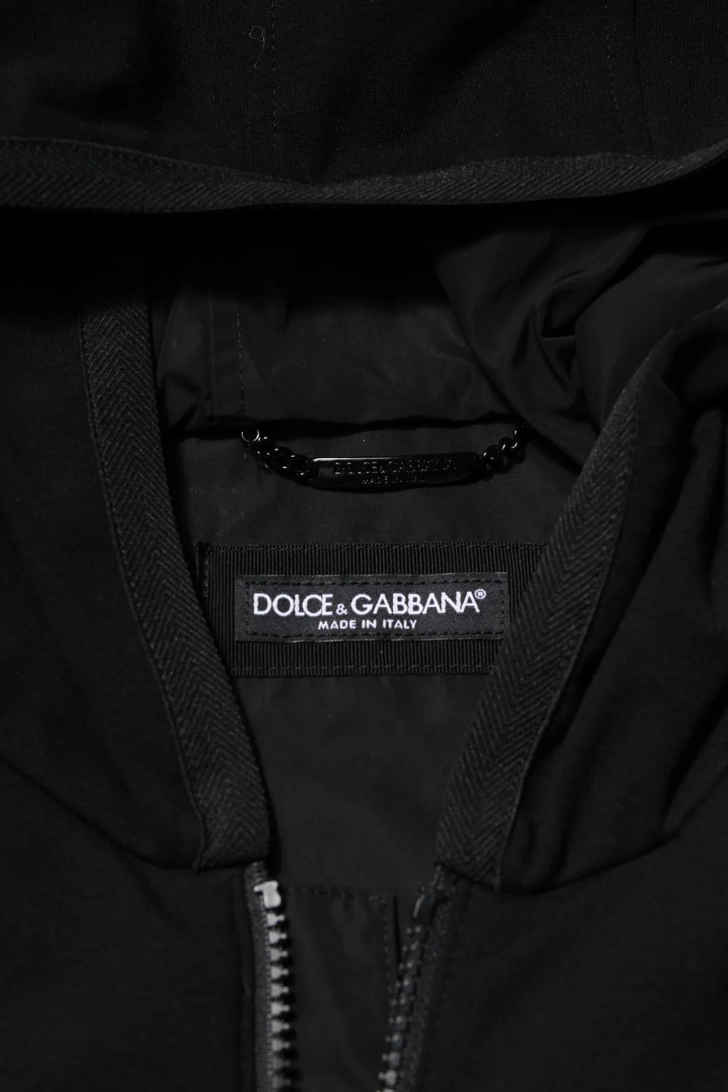 Dolce & Gabbana Black Sleeveless Hooded Logo Plaque Jacket - Zeiniez