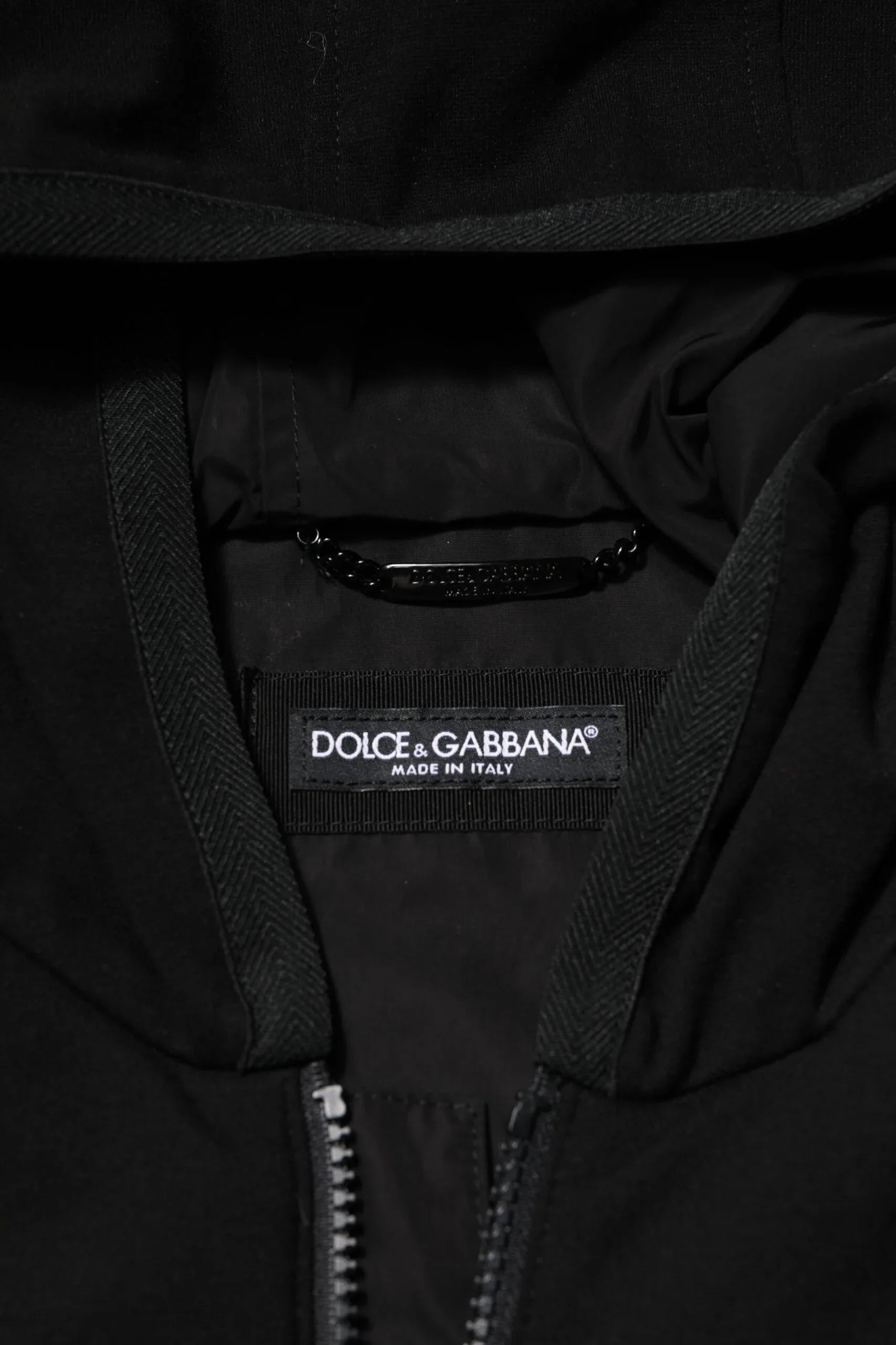 Dolce & Gabbana Black Sleeveless Hooded Logo Plaque Jacket - Zeiniez