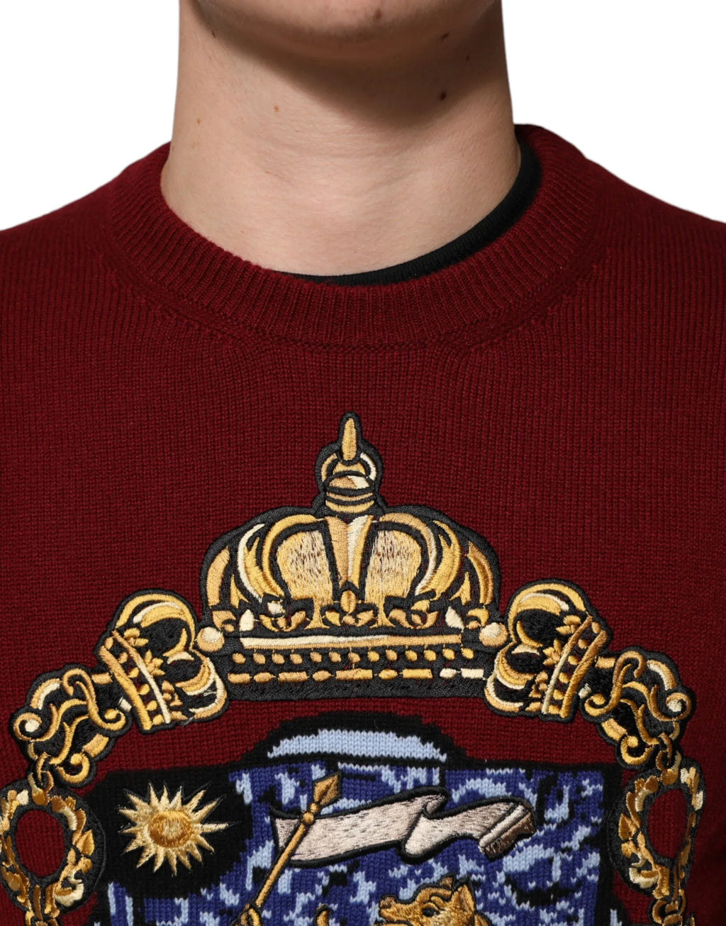 Dolce & Gabbana Burgundy Cashmere Lion Crest Pullover Sweater - Zeiniez