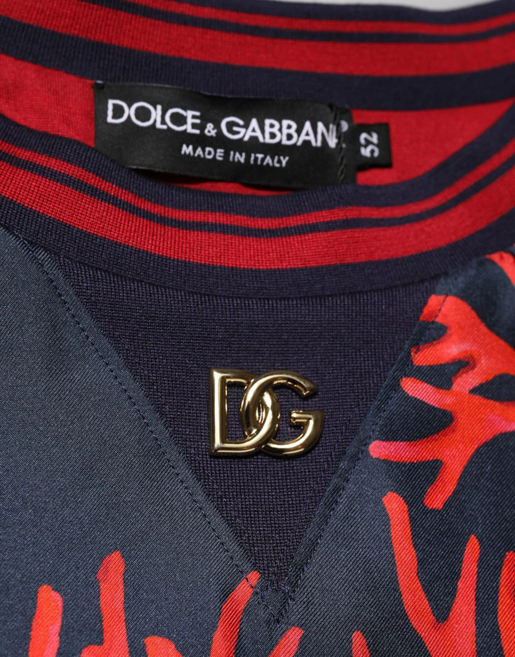 Dolce & Gabbana Silk Navy Red Coral Print Pullover Sweater - Zeiniez