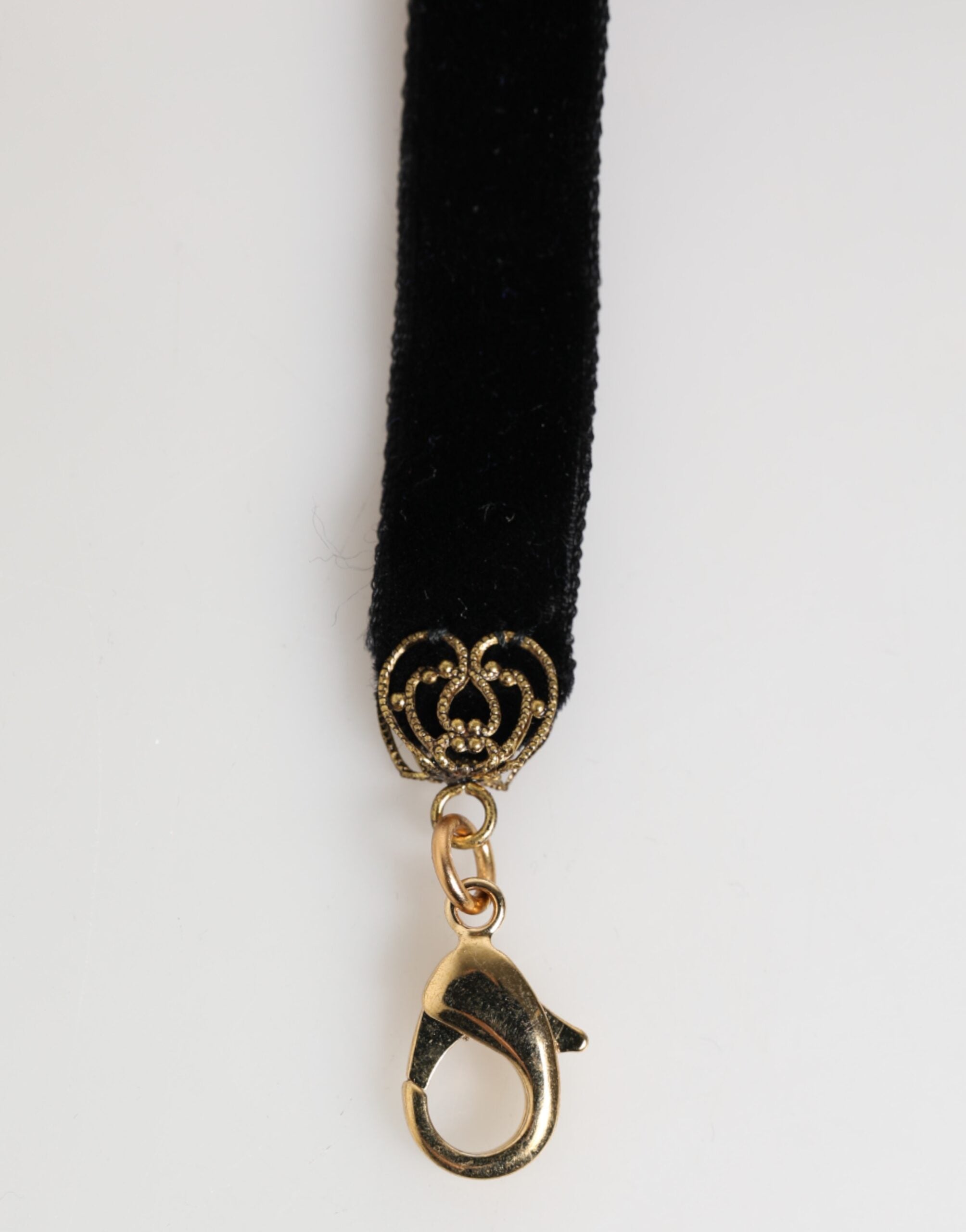 Dolce & Gabbana Blue Floral Appliqué Velvet Choker Crystal Beads Necklace - Zeiniez