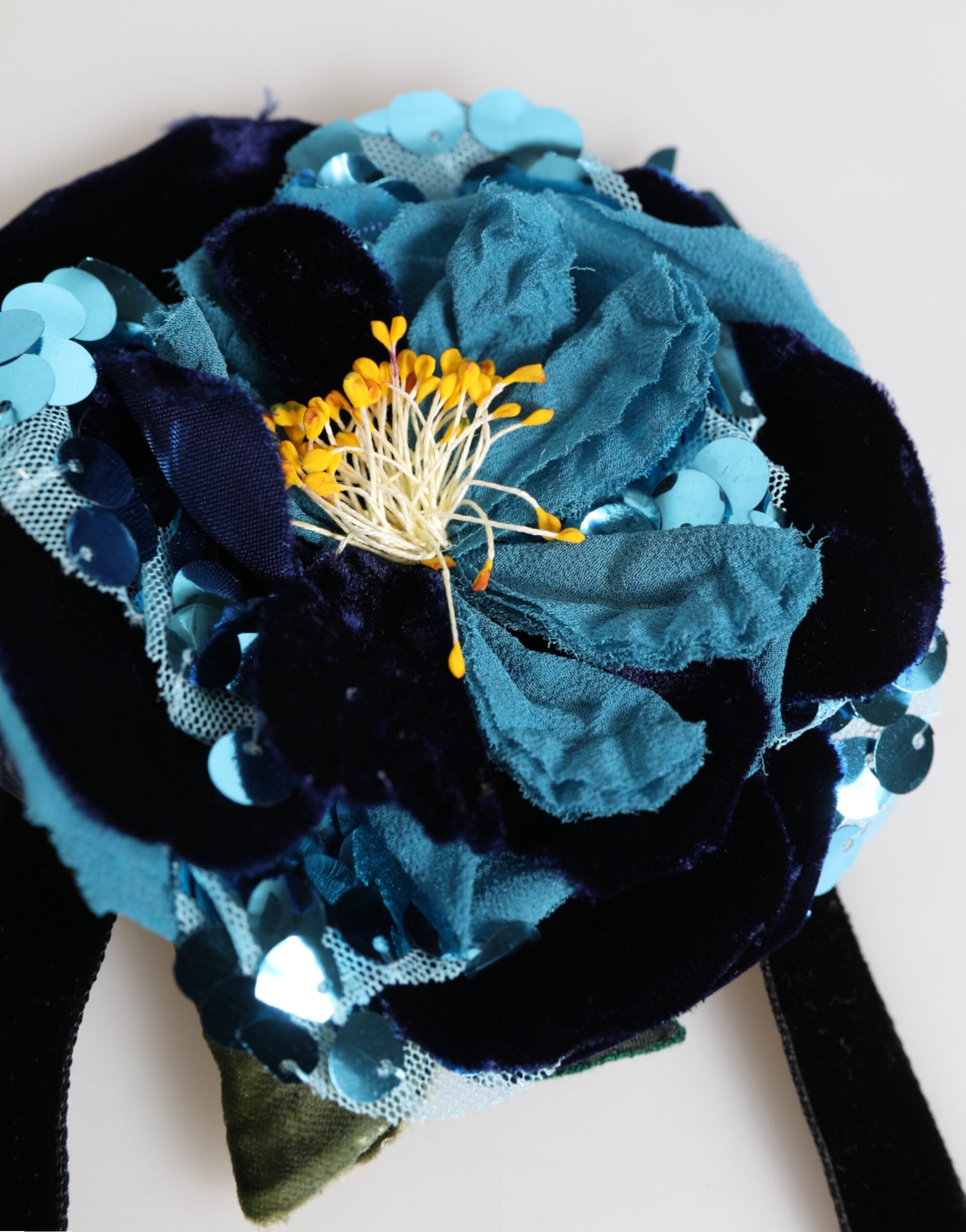 Dolce & Gabbana Blue Floral Appliqué Velvet Choker Crystal Beads Necklace - Zeiniez