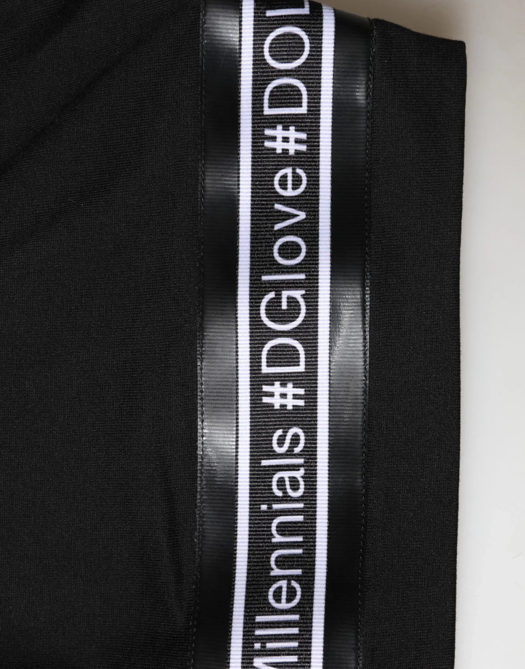 Dolce & Gabbana Black DGRoyals Cotton Men Crew Neck IT T-shirt - Zeiniez