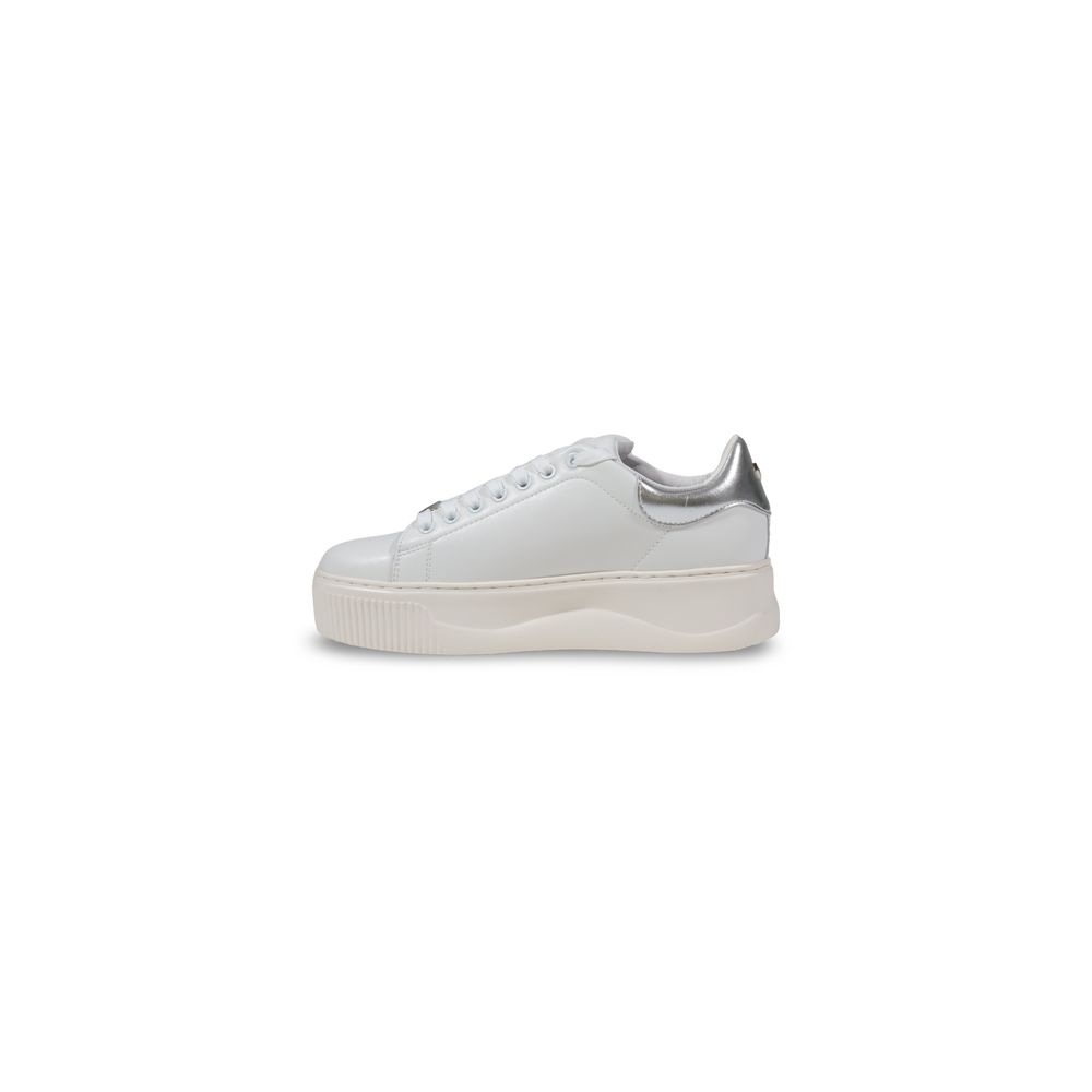 Cult White Leather Low Top Sneakers - Zeiniez