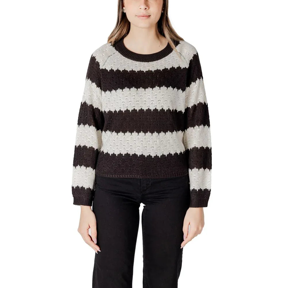 Jacqueline De Yong Black And White Marabou Sweatshirt - Zeiniez