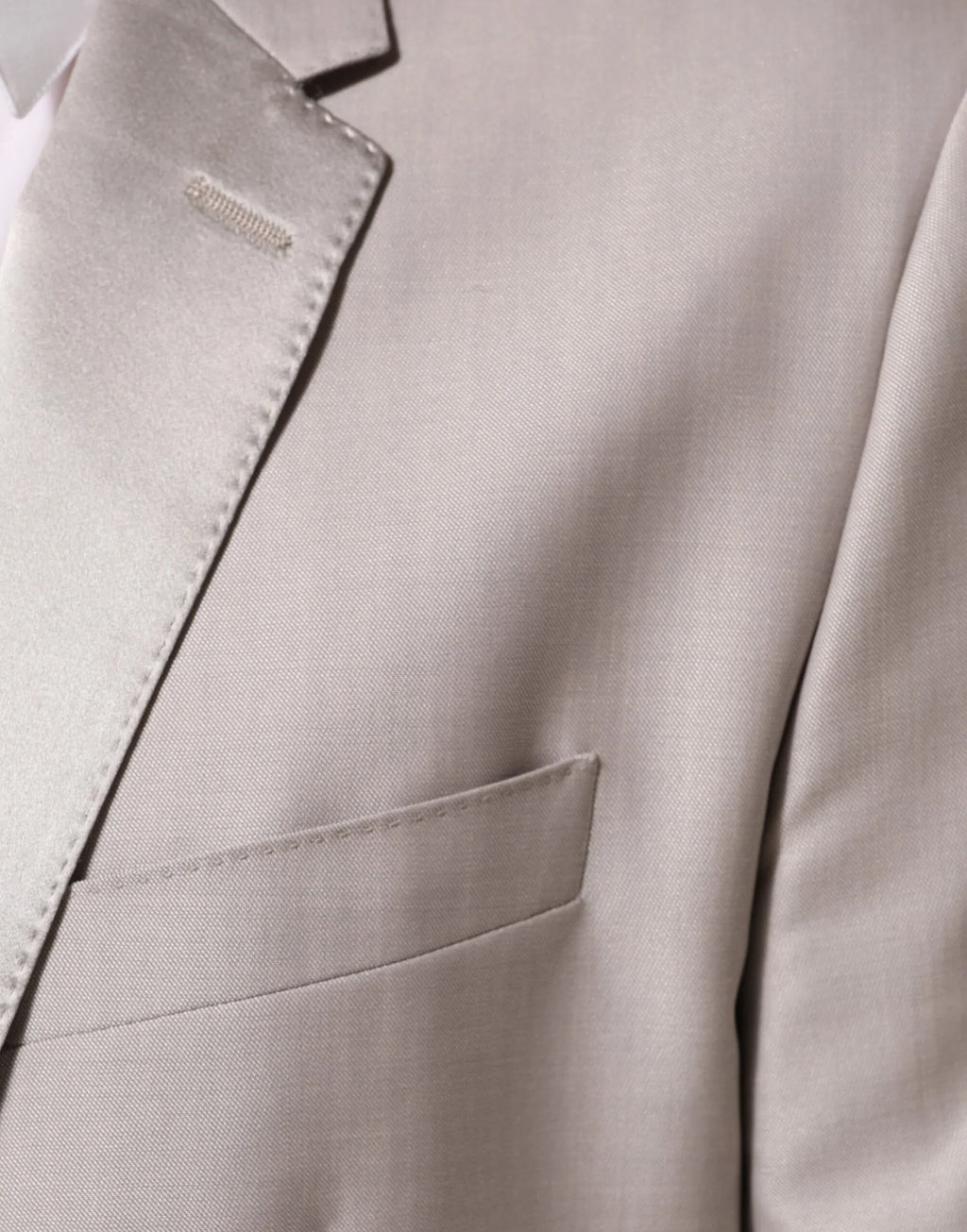 Dolce & Gabbana Light Gray Wool 2 Piece MARTINI Formal Suit - Zeiniez