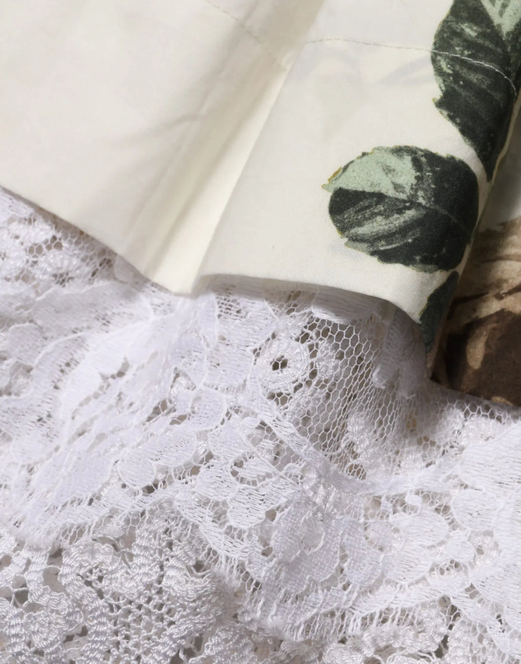 Dolce & Gabbana White Floral Lace Off Shoulder Mini Dress - Zeiniez