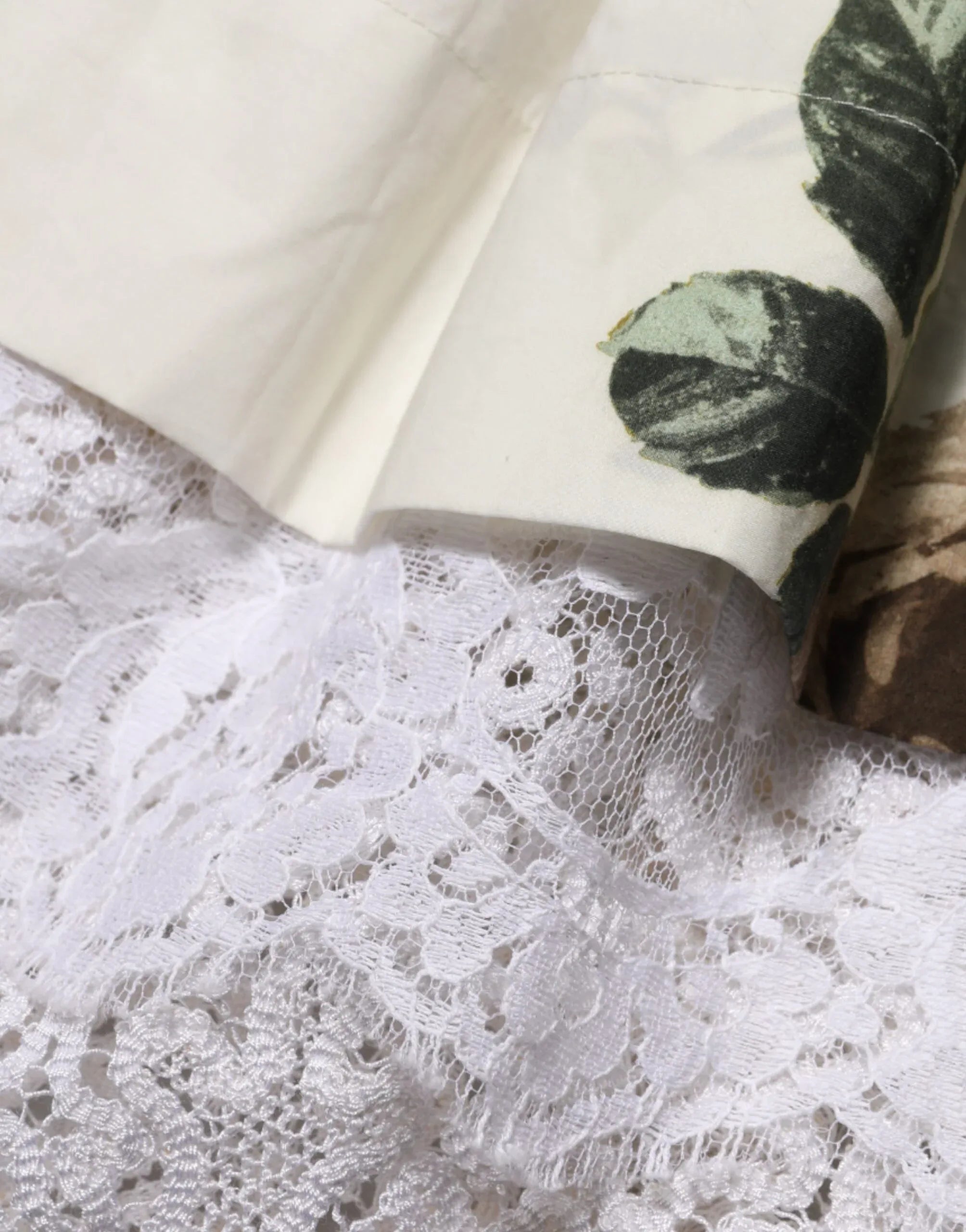 Dolce & Gabbana White Floral Lace Off Shoulder Mini Dress - Zeiniez