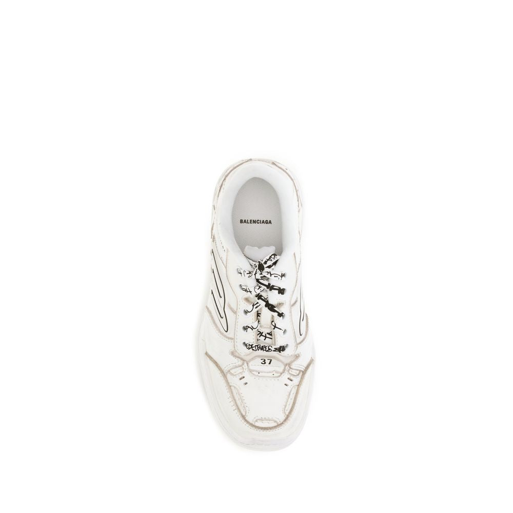 Balenciaga White Calf Leather Bos Taurus Athletic Sneakers - Zeiniez