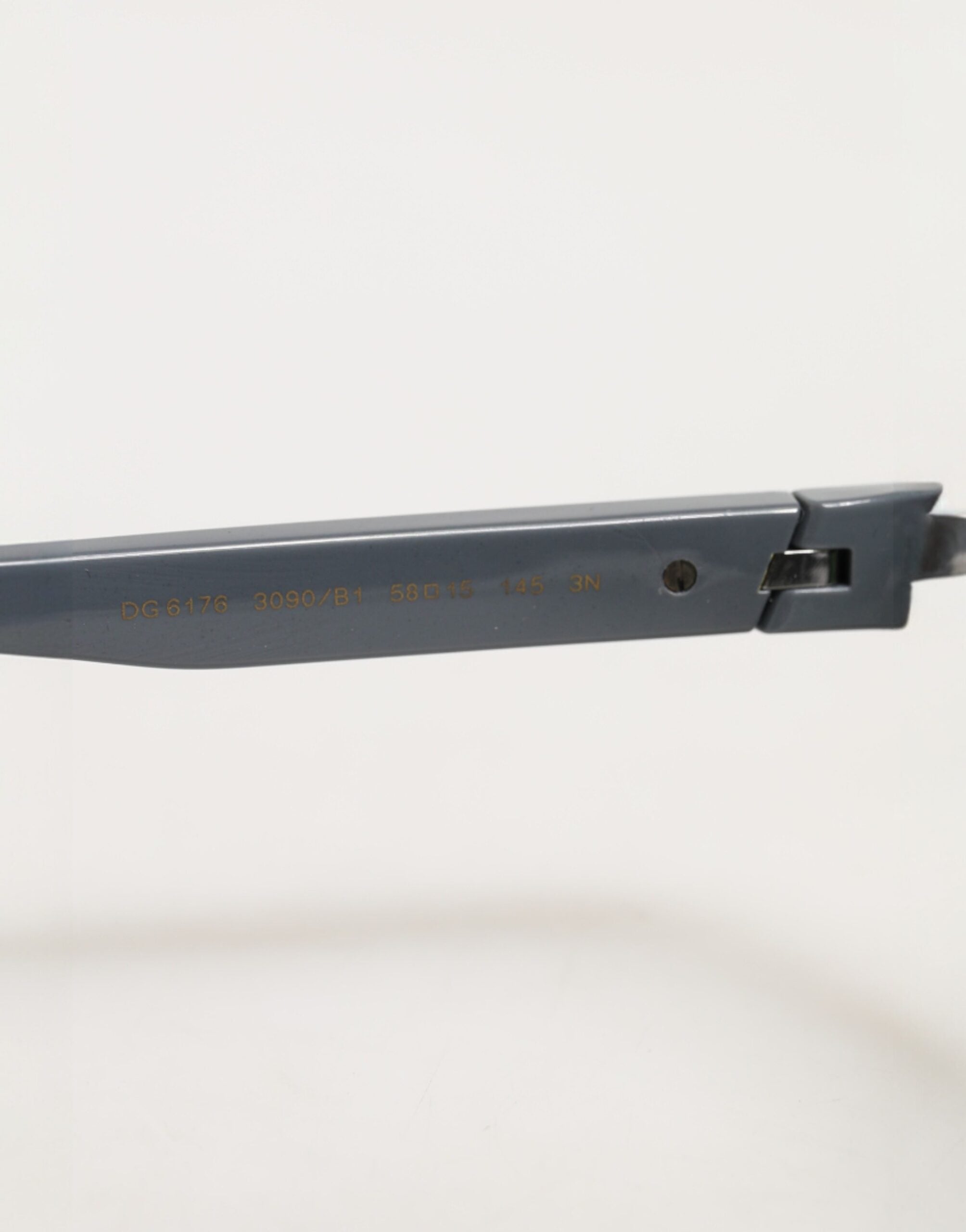 Dolce & Gabbana Blue Acetate Aviator Shades Eyewear Sunglasses - Zeiniez