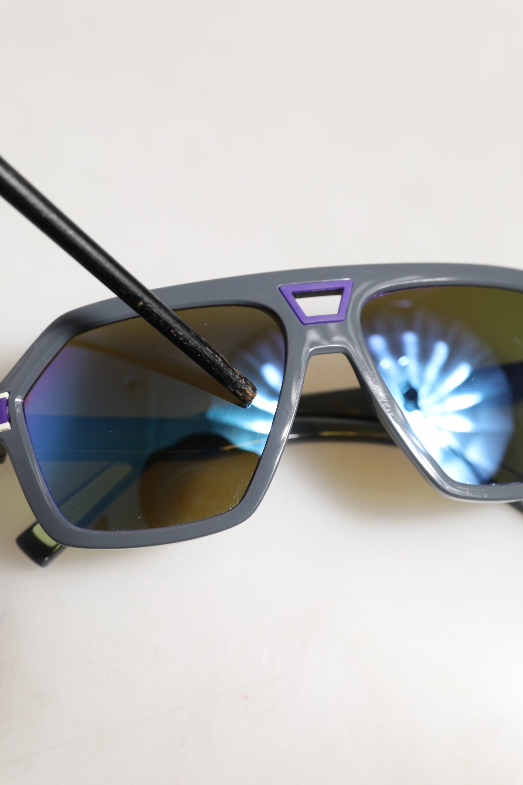 Dolce & Gabbana Blue Acetate Aviator Shades Eyewear Sunglasses - Zeiniez