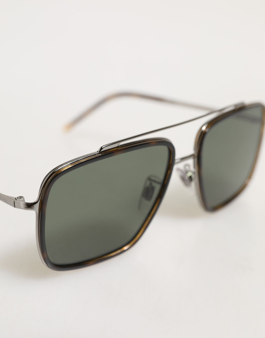 Dolce & Gabbana Silver Metal Frame Polarized Navigator Sunglasses - Zeiniez