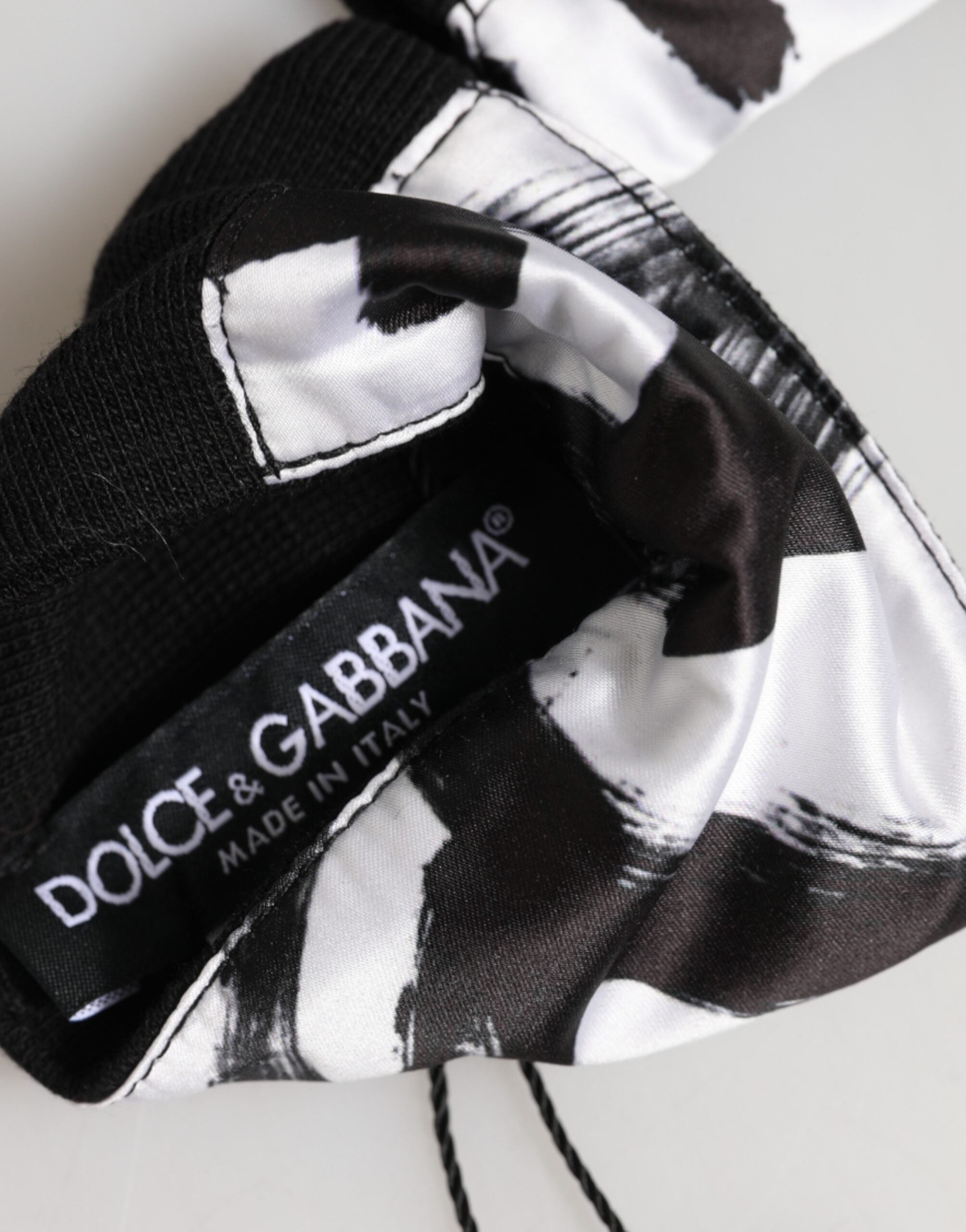 Dolce & Gabbana Black White DG Logo Silk 1 Pair Wristband - Zeiniez