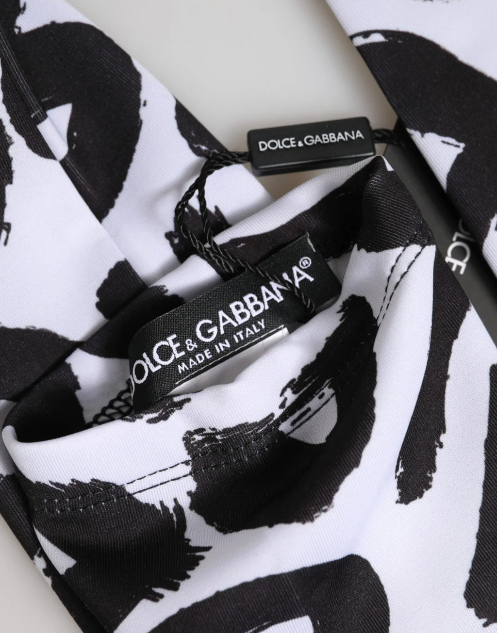 Dolce & Gabbana Black White DG Logo Elbow Length Mitten Gloves - Zeiniez