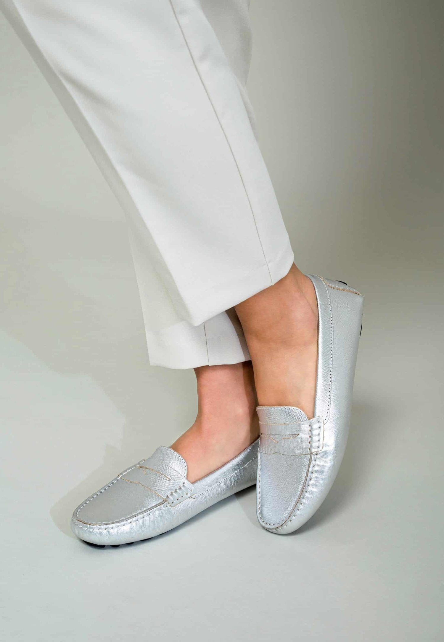 Mangará Atelier Silver Calf Leather Penny Loafers – Women’S Classic Driving Shoes Mangará Atelier