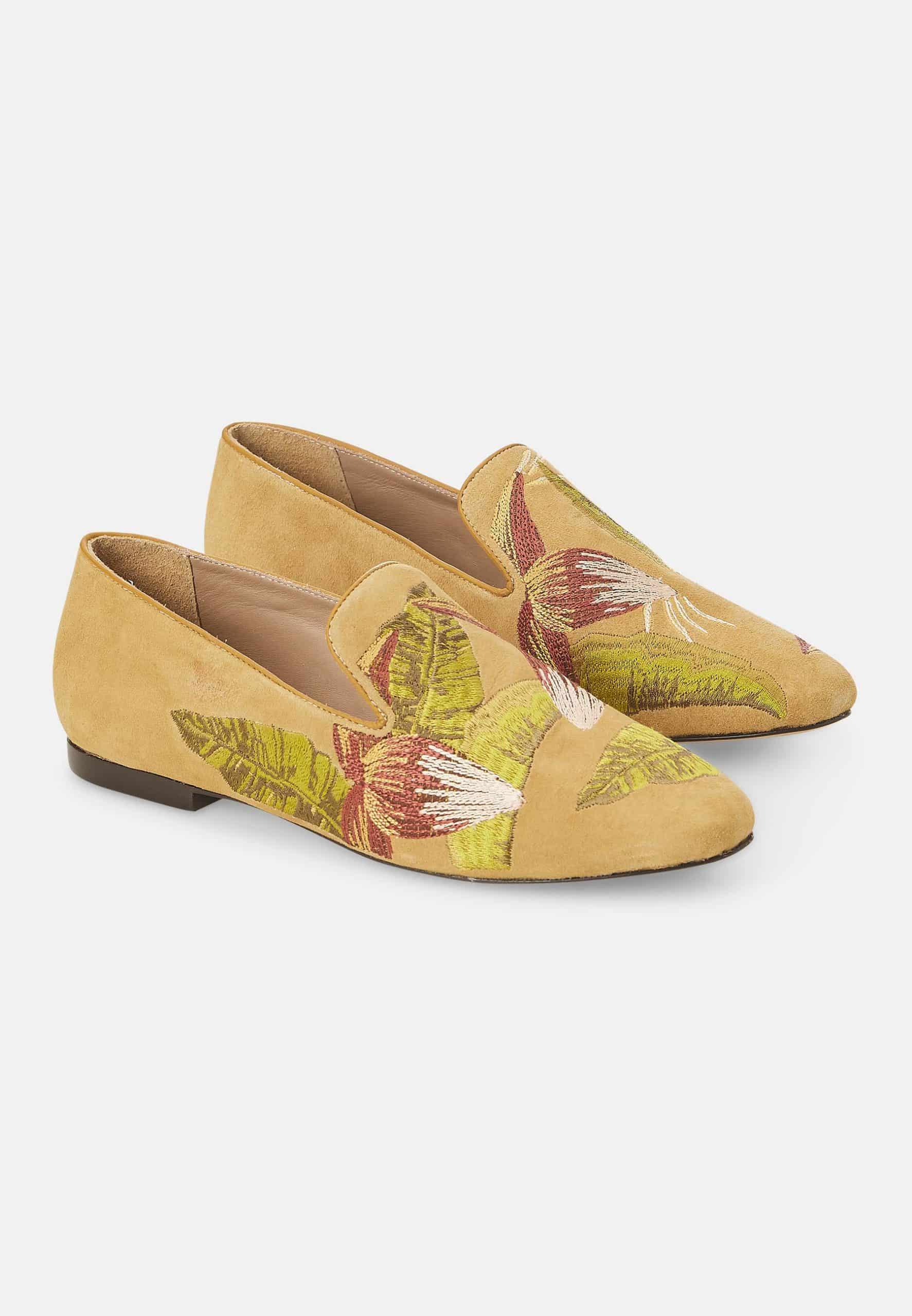 Mangará Atelier Yellow Suede Embroidered Loafers – Elegant Women’S Flat Shoes Mangará Atelier