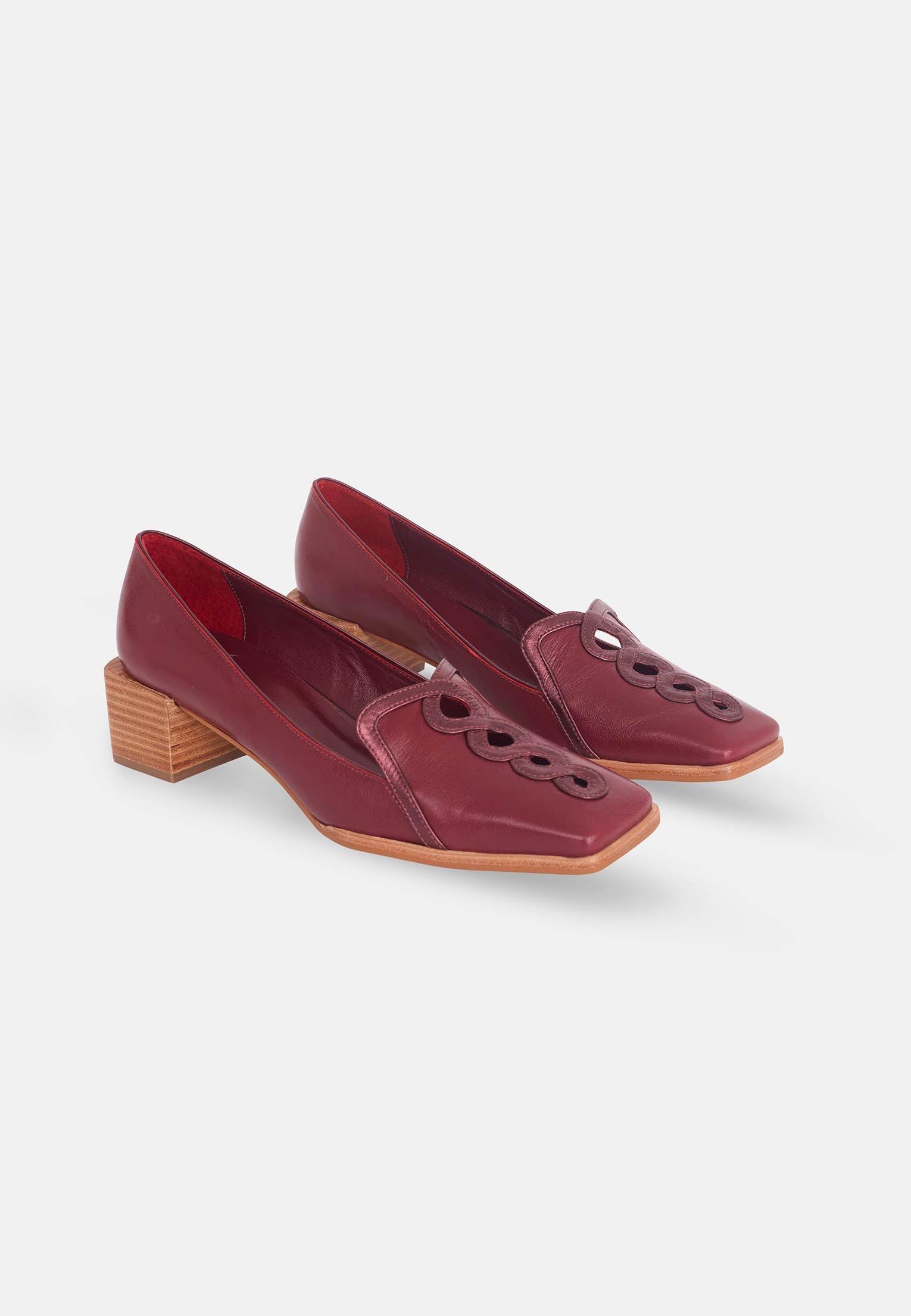 Mangará Atelier Handcrafted Purple Leather Loafers – Timeless Style & Everyday Comfort Mangará Atelier